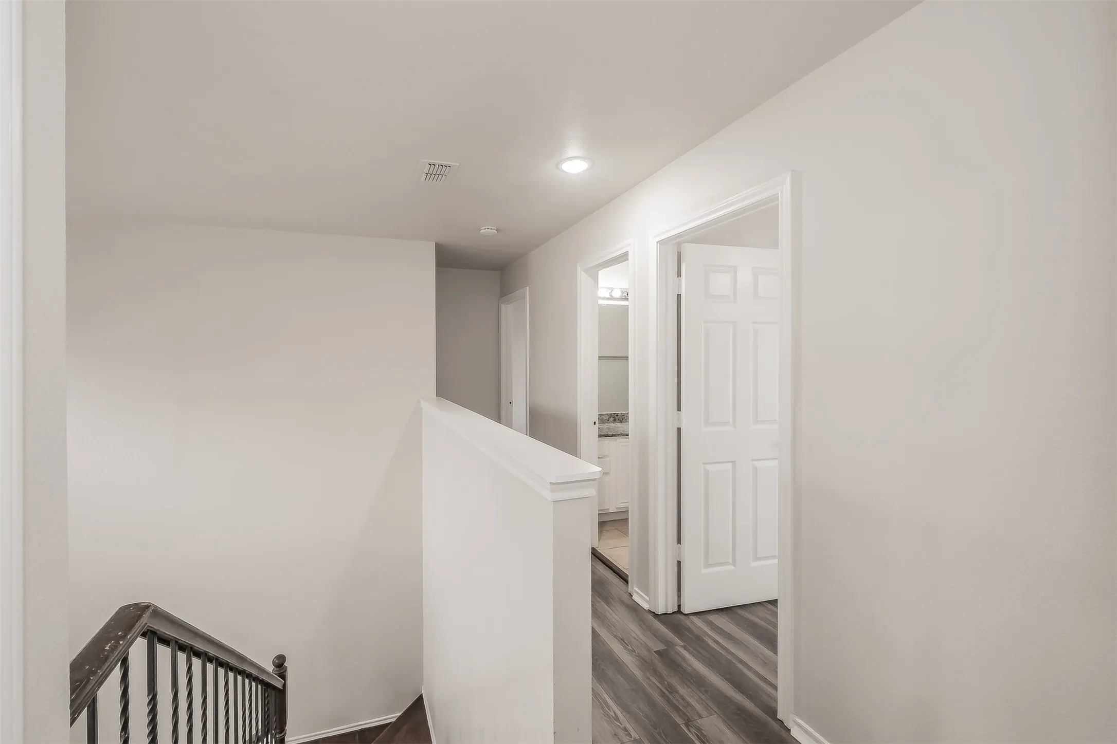 Single Family Residence For Rent in Tarrant County , 1411 Prentice Street, Arlington, Texas 76018, 4 Bedroom, 3 Bathroom, 2 Garage spaces, 2,108 Sqft, built in 1990, mls#21354521, Real Estate Agent in Arlington, Homes For Rent in Tarrant county, Homes For Rent in Arlington, Realtor in Arlington Texas, Real Estate Brokerage Independent Realty Texas, Luminita Cordes Realtor