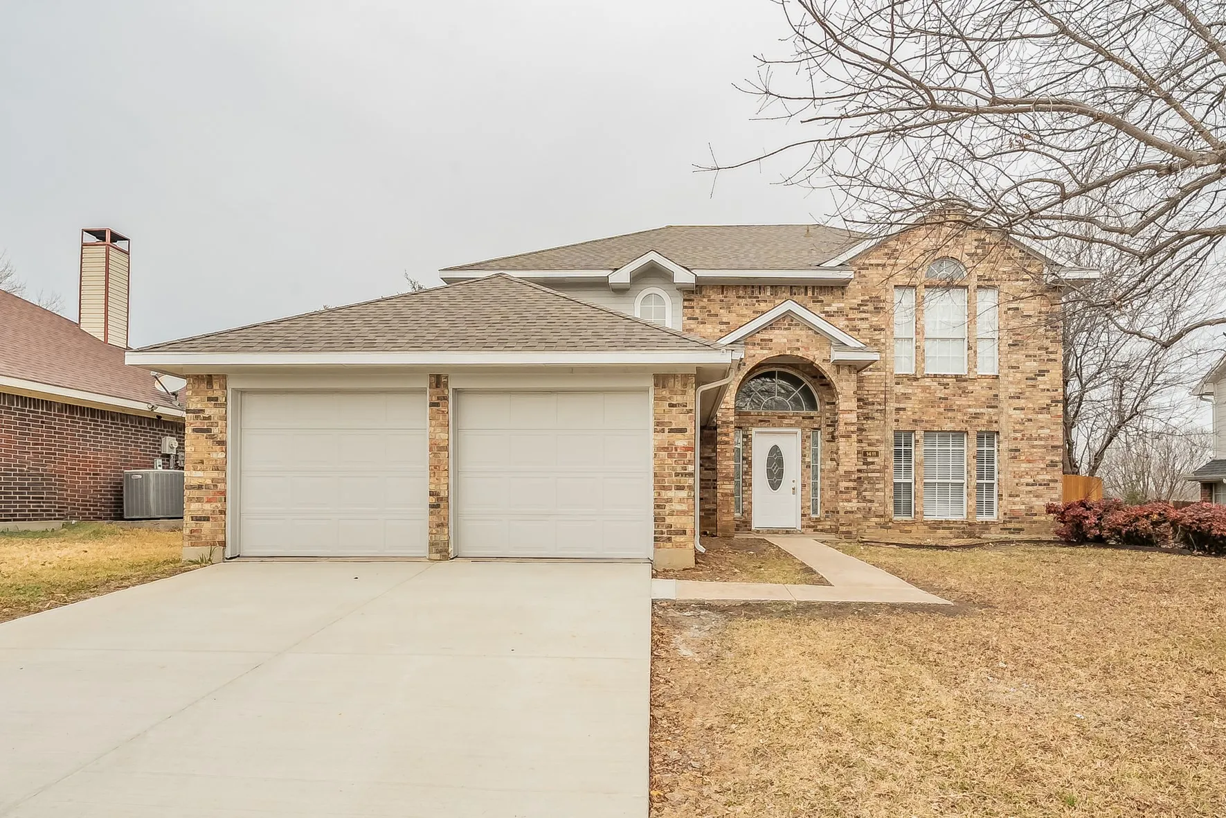 Single Family Residence For Rent in Tarrant County , 1411 Prentice Street, Arlington, Texas 76018, 4 Bedroom, 3 Bathroom, 2 Garage spaces, 2,108 Sqft, built in 1990, mls#21354521, Real Estate Agent in Arlington, Homes For Rent in Tarrant county, Homes For Rent in Arlington, Realtor in Arlington Texas, Real Estate Brokerage Independent Realty Texas, Luminita Cordes Realtor