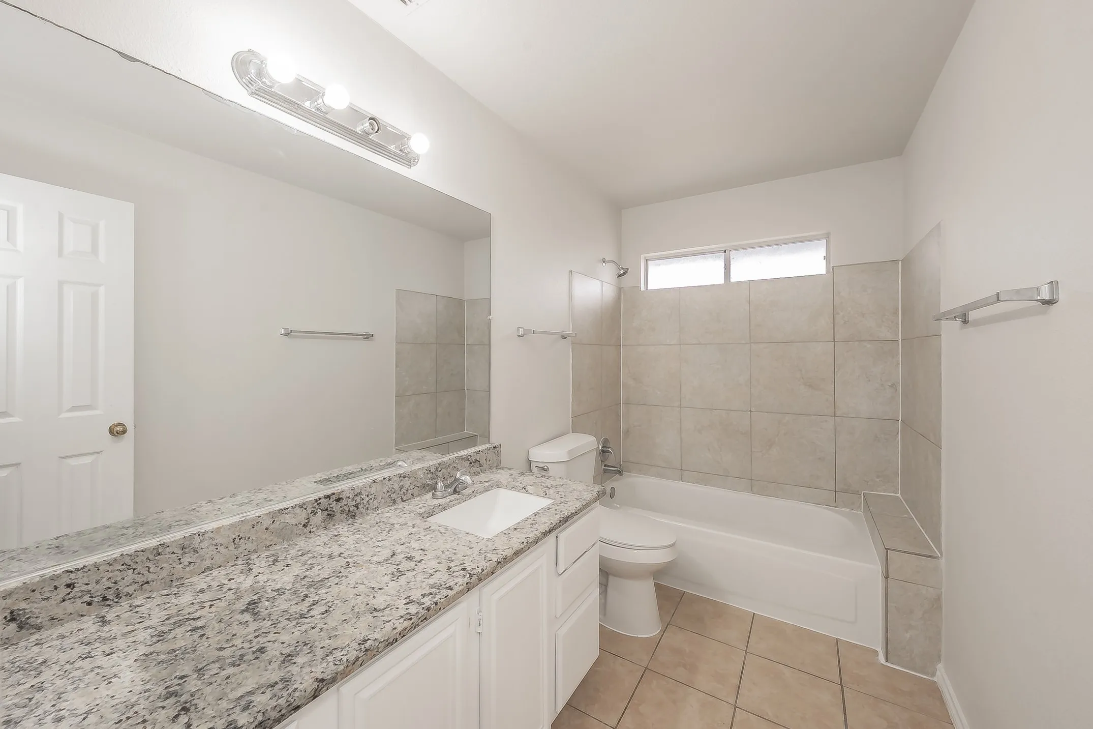 Single Family Residence For Rent in Tarrant County , 1411 Prentice Street, Arlington, Texas 76018, 4 Bedroom, 3 Bathroom, 2 Garage spaces, 2,108 Sqft, built in 1990, mls#21354521, Real Estate Agent in Arlington, Homes For Rent in Tarrant county, Homes For Rent in Arlington, Realtor in Arlington Texas, Real Estate Brokerage Independent Realty Texas, Luminita Cordes Realtor