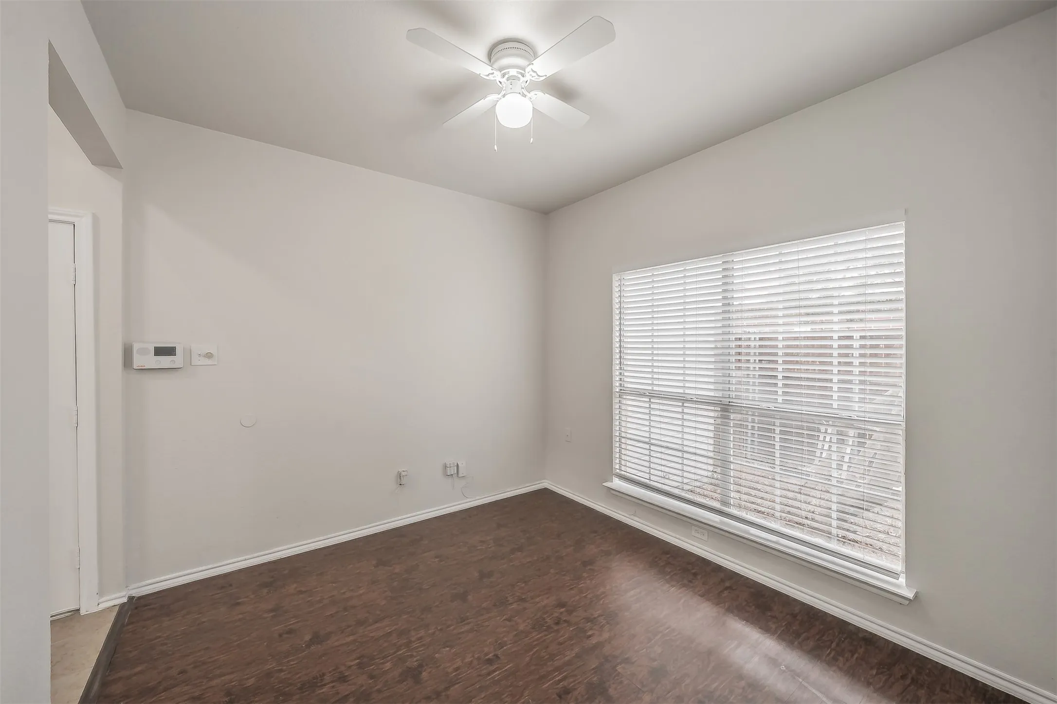 Single Family Residence For Rent in Tarrant County , 1411 Prentice Street, Arlington, Texas 76018, 4 Bedroom, 3 Bathroom, 2 Garage spaces, 2,108 Sqft, built in 1990, mls#21354521, Real Estate Agent in Arlington, Homes For Rent in Tarrant county, Homes For Rent in Arlington, Realtor in Arlington Texas, Real Estate Brokerage Independent Realty Texas, Luminita Cordes Realtor