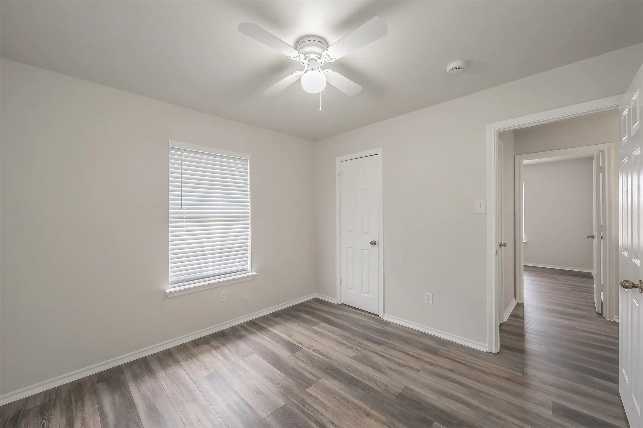 Single Family Residence For Rent in Tarrant County , 1411 Prentice Street, Arlington, Texas 76018, 4 Bedroom, 3 Bathroom, 2 Garage spaces, 2,108 Sqft, built in 1990, mls#21354521, Real Estate Agent in Arlington, Homes For Rent in Tarrant county, Homes For Rent in Arlington, Realtor in Arlington Texas, Real Estate Brokerage Independent Realty Texas, Luminita Cordes Realtor