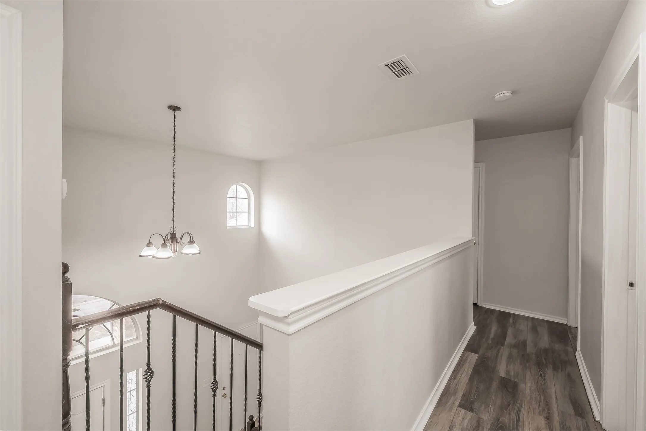 Single Family Residence For Rent in Tarrant County , 1411 Prentice Street, Arlington, Texas 76018, 4 Bedroom, 3 Bathroom, 2 Garage spaces, 2,108 Sqft, built in 1990, mls#21354521, Real Estate Agent in Arlington, Homes For Rent in Tarrant county, Homes For Rent in Arlington, Realtor in Arlington Texas, Real Estate Brokerage Independent Realty Texas, Luminita Cordes Realtor