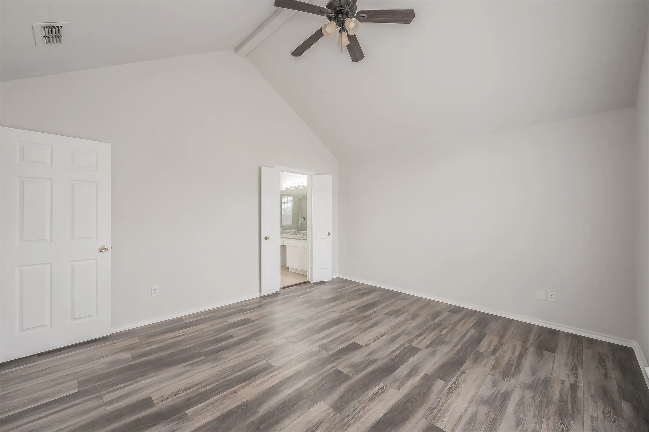 Single Family Residence For Rent in Tarrant County , 1411 Prentice Street, Arlington, Texas 76018, 4 Bedroom, 3 Bathroom, 2 Garage spaces, 2,108 Sqft, built in 1990, mls#21354521, Real Estate Agent in Arlington, Homes For Rent in Tarrant county, Homes For Rent in Arlington, Realtor in Arlington Texas, Real Estate Brokerage Independent Realty Texas, Luminita Cordes Realtor