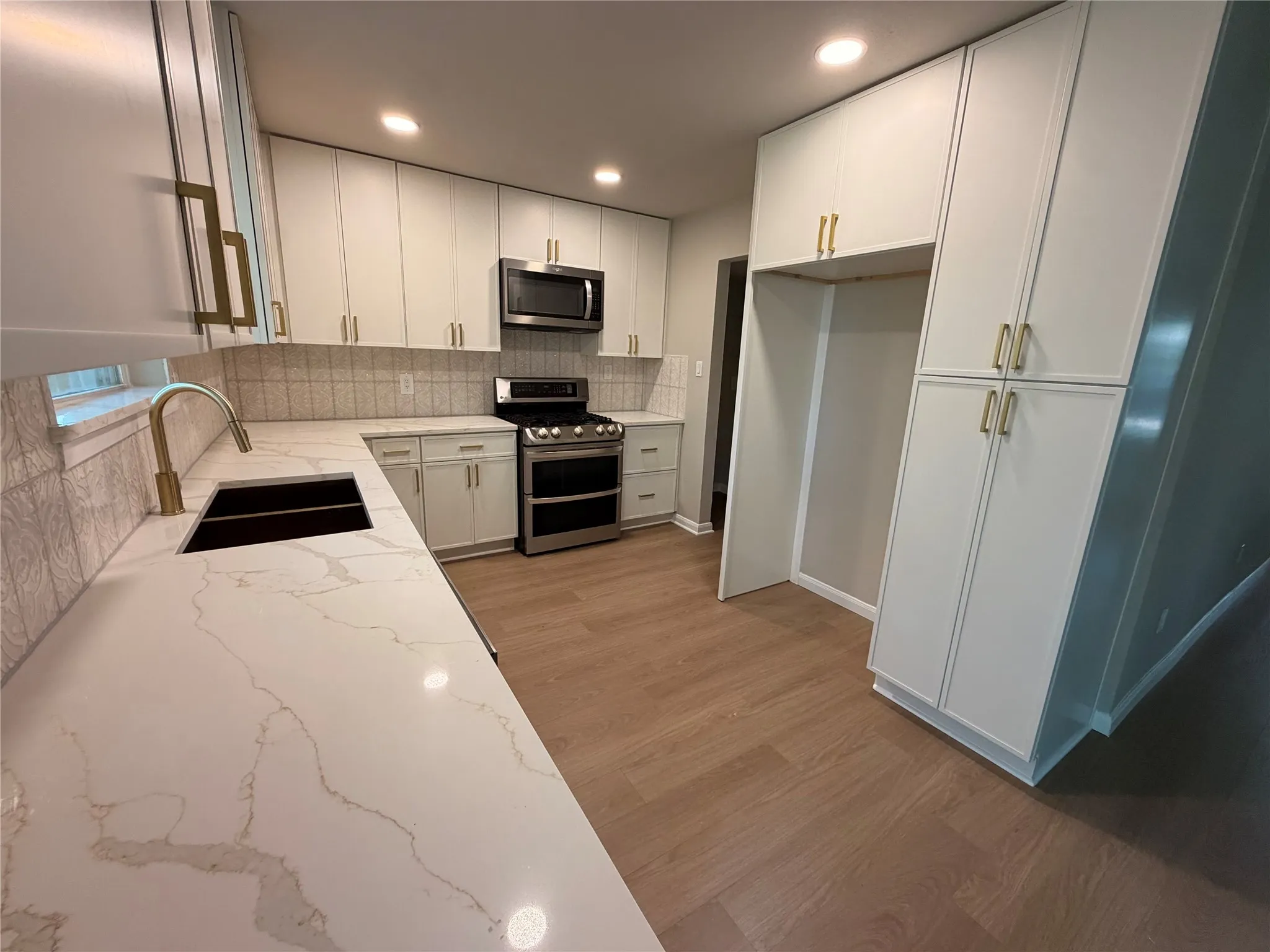 Single Family Residence For Sale in Dallas County , 508 Fairview Drive, Richardson, Texas 75081, 3 Bedroom, 2 Bathroom, 1 Garage spaces, 1,136 Sqft, built in 1960, mls#21344046, Real Estate Agent in Richardson, Homes For Sale in Dallas county, Homes For Sale in Richardson, Realtor in Richardson Texas, Real Estate Brokerage Independent Realty Texas, Luminita Cordes Realtor