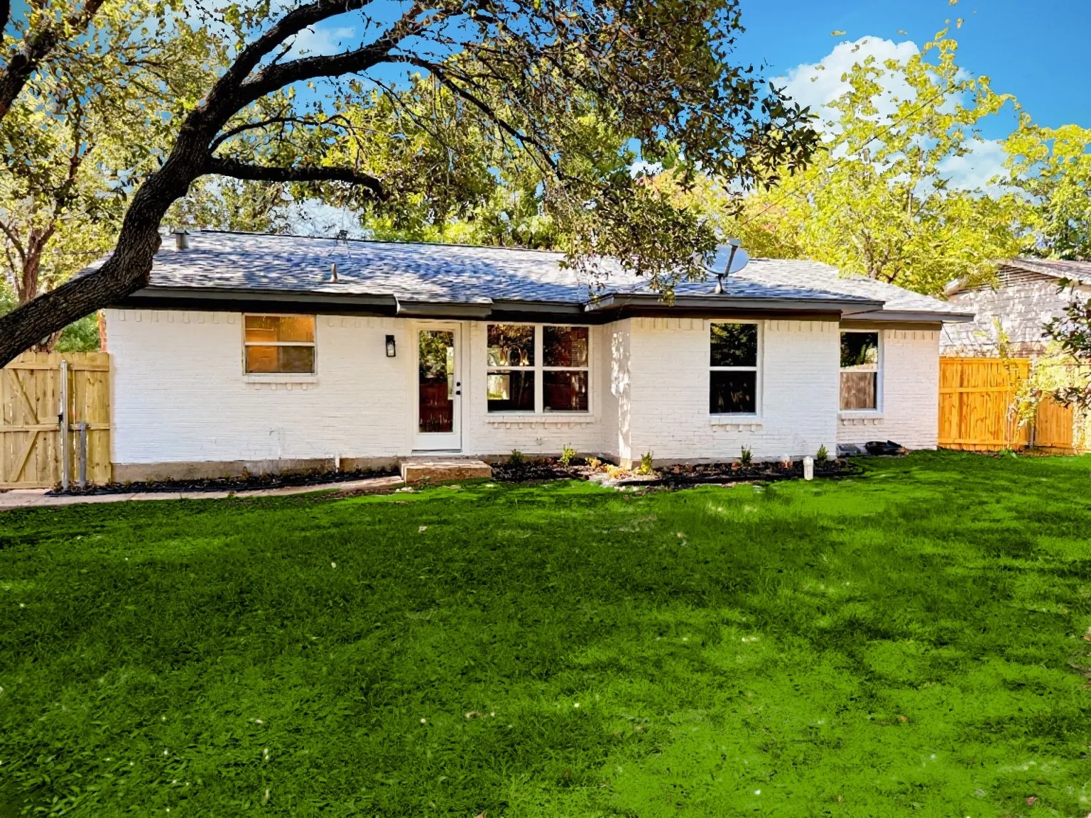 Single Family Residence For Sale in Dallas County , 508 Fairview Drive, Richardson, Texas 75081, 3 Bedroom, 2 Bathroom, 1 Garage spaces, 1,136 Sqft, built in 1960, mls#21344046, Real Estate Agent in Richardson, Homes For Sale in Dallas county, Homes For Sale in Richardson, Realtor in Richardson Texas, Real Estate Brokerage Independent Realty Texas, Luminita Cordes Realtor