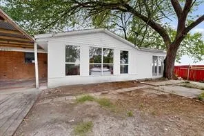Single Family Residence For Rent in Tarrant County , 3317 Old Hickory Trail, Forest Hill, Texas 76140, 5 Bedroom, 4 Bathroom, 2 Garage spaces, 3,154 Sqft, built in 1966, mls#21353289, Real Estate Agent in Forest Hill, Homes For Rent in Tarrant county, Homes For Rent in Forest Hill, Realtor in Forest Hill Texas, Real Estate Brokerage Independent Realty Texas, Luminita Cordes Realtor