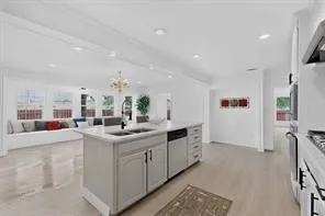 Single Family Residence For Rent in Tarrant County , 3317 Old Hickory Trail, Forest Hill, Texas 76140, 5 Bedroom, 4 Bathroom, 2 Garage spaces, 3,154 Sqft, built in 1966, mls#21353289, Real Estate Agent in Forest Hill, Homes For Rent in Tarrant county, Homes For Rent in Forest Hill, Realtor in Forest Hill Texas, Real Estate Brokerage Independent Realty Texas, Luminita Cordes Realtor