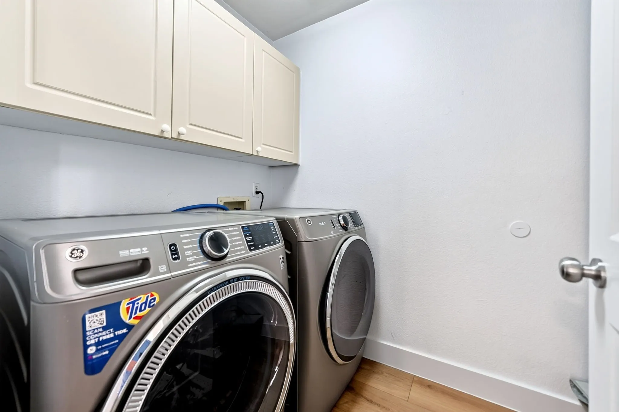 Washer and dryer will convey