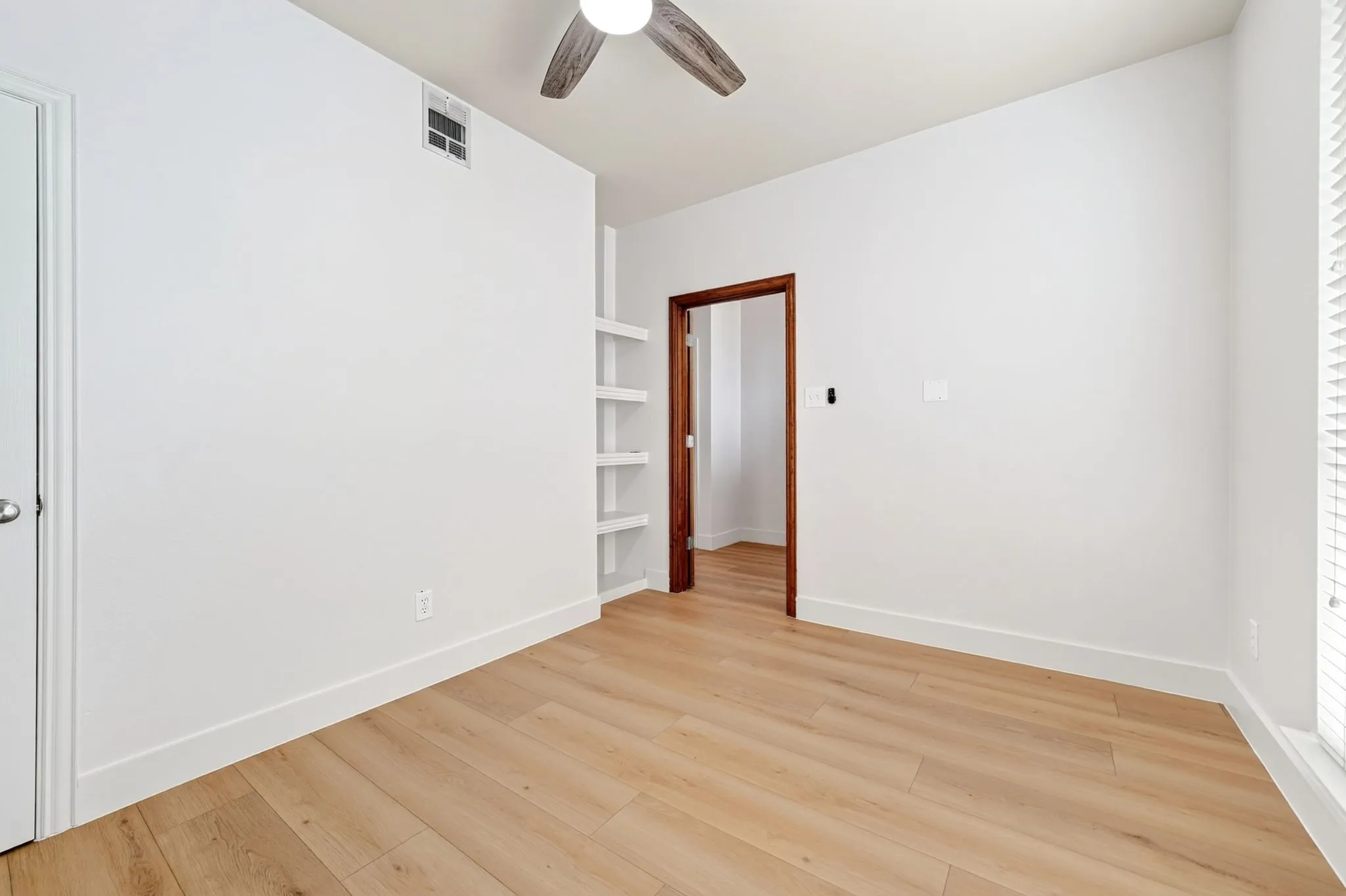Also great for a home office with built-in shelving