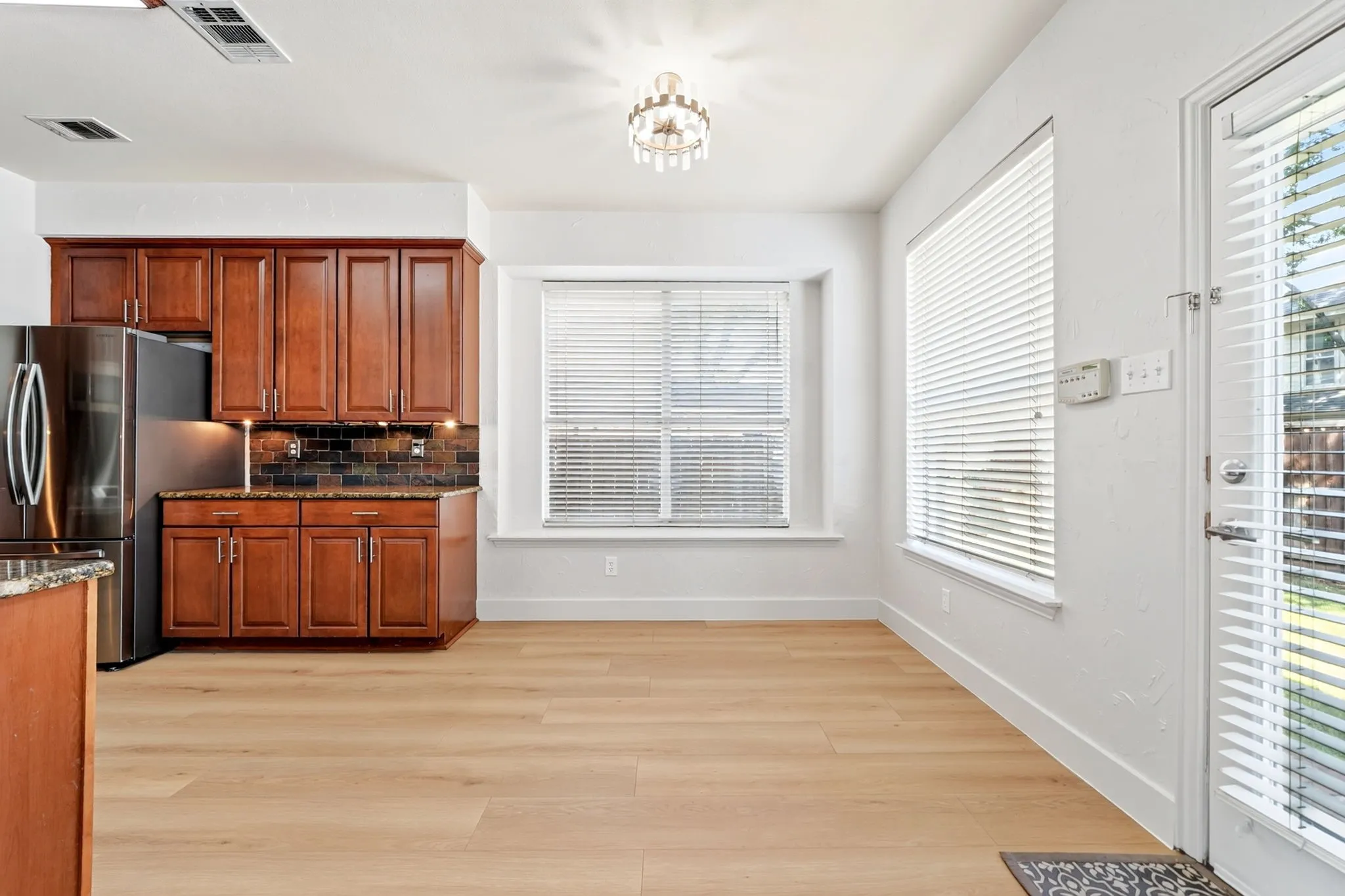 Single Family Residence For Sale in Denton County , 2917 Cedar Pass Court, Flower Mound, Texas 75022, 5 Bedroom, 3 Bathroom, 2 Garage spaces, 2,273 Sqft, built in 1996, mls#21342715, Real Estate Agent in Flower Mound, Homes For Sale in Denton county, Homes For Sale in Flower Mound, Realtor in Flower Mound Texas, Real Estate Brokerage Independent Realty Texas, Luminita Cordes Realtor
