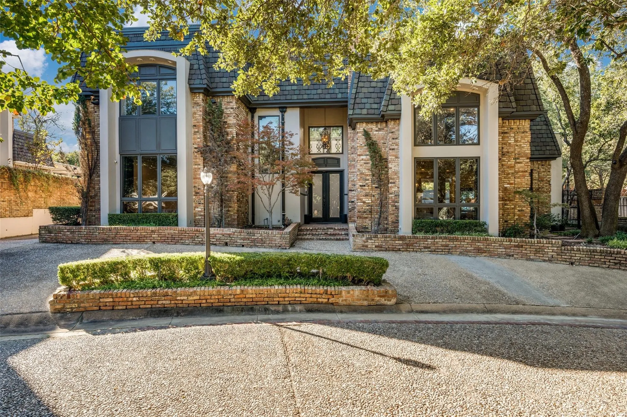 Single Family Residence For Rent in Dallas County , 4 Rue Du Lac Street, Dallas, Texas 75230, 3 Bedroom, 4 Bathroom, 2 Garage spaces, 3,820 Sqft, built in 1978, mls#21353850, Real Estate Agent in Dallas, Homes For Rent in Dallas county, Homes For Rent in Dallas, Realtor in Dallas Texas, Real Estate Brokerage Independent Realty Texas, Luminita Cordes Realtor