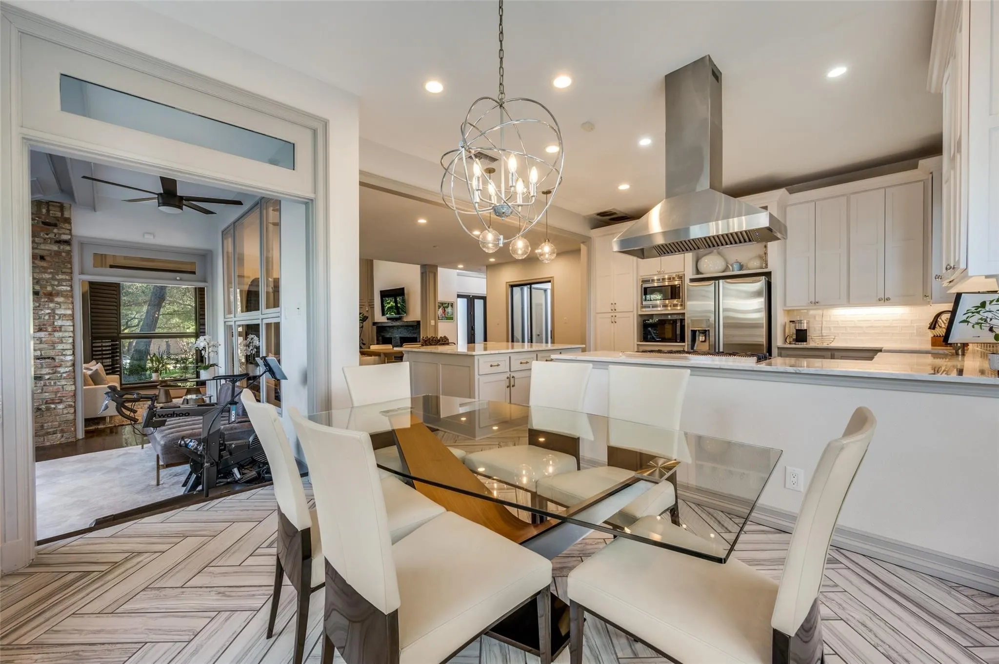 Single Family Residence For Rent in Dallas County , 4 Rue Du Lac Street, Dallas, Texas 75230, 3 Bedroom, 4 Bathroom, 2 Garage spaces, 3,820 Sqft, built in 1978, mls#21353850, Real Estate Agent in Dallas, Homes For Rent in Dallas county, Homes For Rent in Dallas, Realtor in Dallas Texas, Real Estate Brokerage Independent Realty Texas, Luminita Cordes Realtor