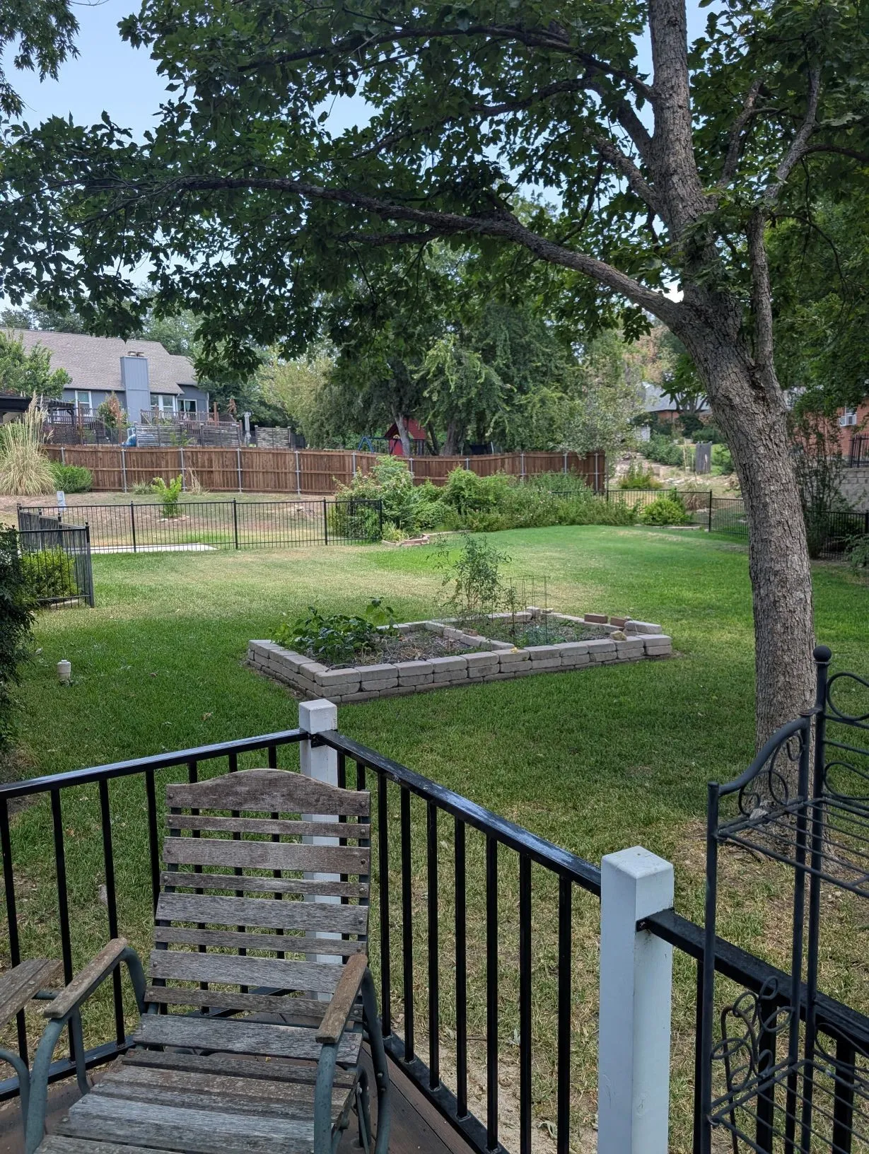 Single Family Residence For Sale in Tarrant County , 8832 Arbor Crest Court, Fort Worth, Texas 76179, 3 Bedroom, 2 Bathroom, 2 Garage spaces, 2,019 Sqft, built in 1985, mls#21354404, Real Estate Agent in Fort Worth, Homes For Sale in Tarrant county, Homes For Sale in Fort Worth, Realtor in Fort Worth Texas, Real Estate Brokerage Independent Realty Texas, Luminita Cordes Realtor