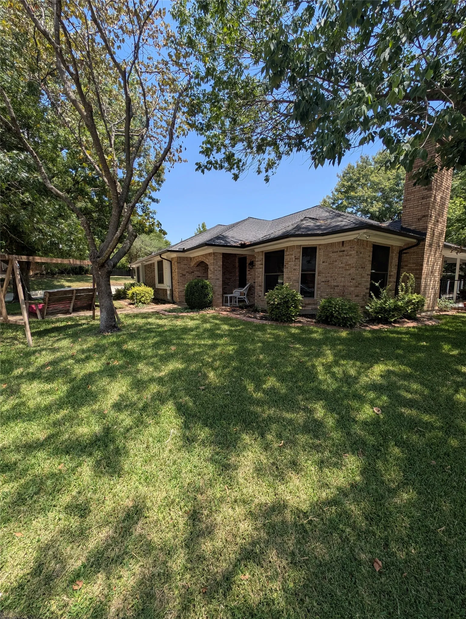 Single Family Residence For Sale in Tarrant County , 8832 Arbor Crest Court, Fort Worth, Texas 76179, 3 Bedroom, 2 Bathroom, 2 Garage spaces, 2,019 Sqft, built in 1985, mls#21354404, Real Estate Agent in Fort Worth, Homes For Sale in Tarrant county, Homes For Sale in Fort Worth, Realtor in Fort Worth Texas, Real Estate Brokerage Independent Realty Texas, Luminita Cordes Realtor
