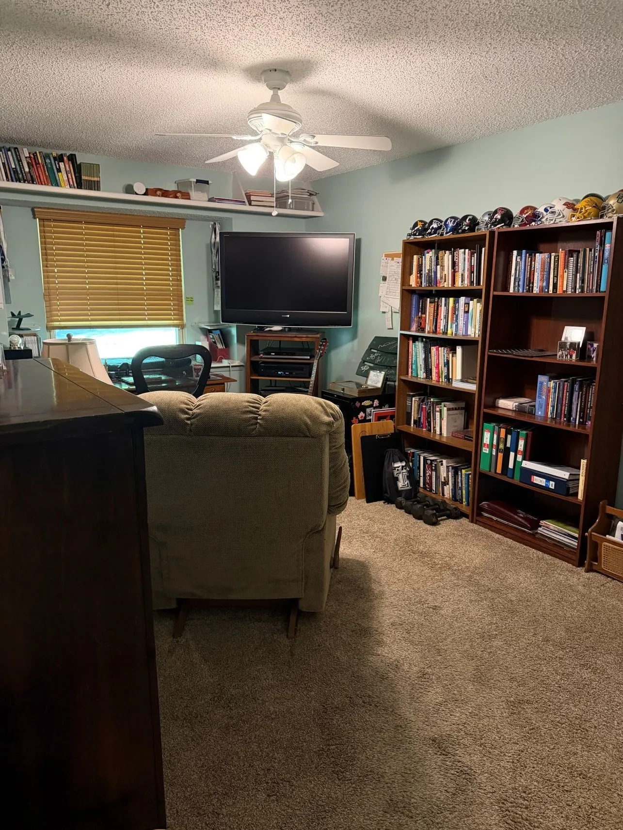 Single Family Residence For Sale in Tarrant County , 8832 Arbor Crest Court, Fort Worth, Texas 76179, 3 Bedroom, 2 Bathroom, 2 Garage spaces, 2,019 Sqft, built in 1985, mls#21354404, Real Estate Agent in Fort Worth, Homes For Sale in Tarrant county, Homes For Sale in Fort Worth, Realtor in Fort Worth Texas, Real Estate Brokerage Independent Realty Texas, Luminita Cordes Realtor