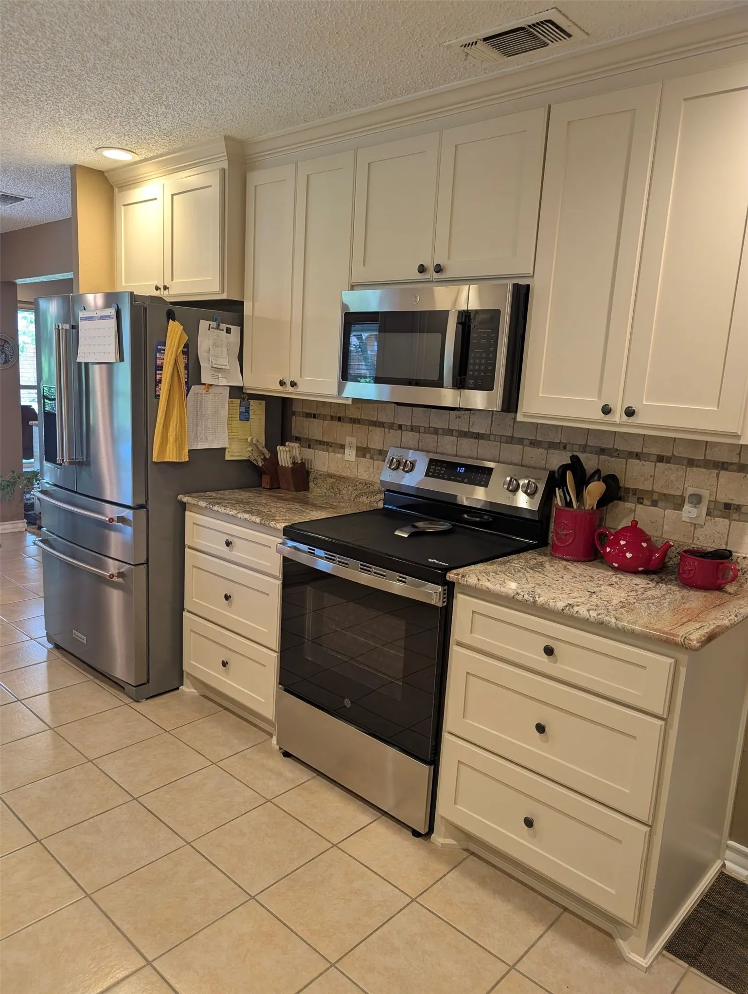 Single Family Residence For Sale in Tarrant County , 8832 Arbor Crest Court, Fort Worth, Texas 76179, 3 Bedroom, 2 Bathroom, 2 Garage spaces, 2,019 Sqft, built in 1985, mls#21354404, Real Estate Agent in Fort Worth, Homes For Sale in Tarrant county, Homes For Sale in Fort Worth, Realtor in Fort Worth Texas, Real Estate Brokerage Independent Realty Texas, Luminita Cordes Realtor