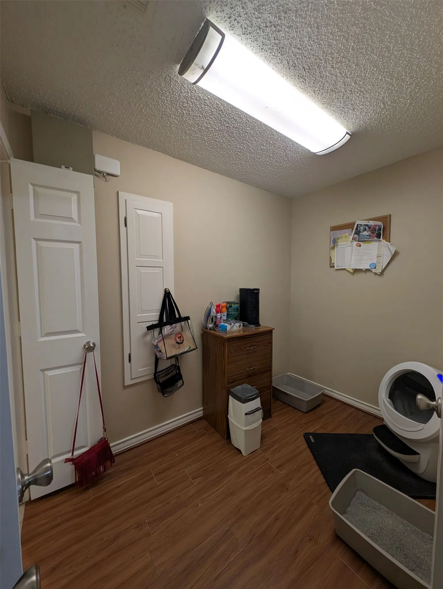 Single Family Residence For Sale in Tarrant County , 8832 Arbor Crest Court, Fort Worth, Texas 76179, 3 Bedroom, 2 Bathroom, 2 Garage spaces, 2,019 Sqft, built in 1985, mls#21354404, Real Estate Agent in Fort Worth, Homes For Sale in Tarrant county, Homes For Sale in Fort Worth, Realtor in Fort Worth Texas, Real Estate Brokerage Independent Realty Texas, Luminita Cordes Realtor