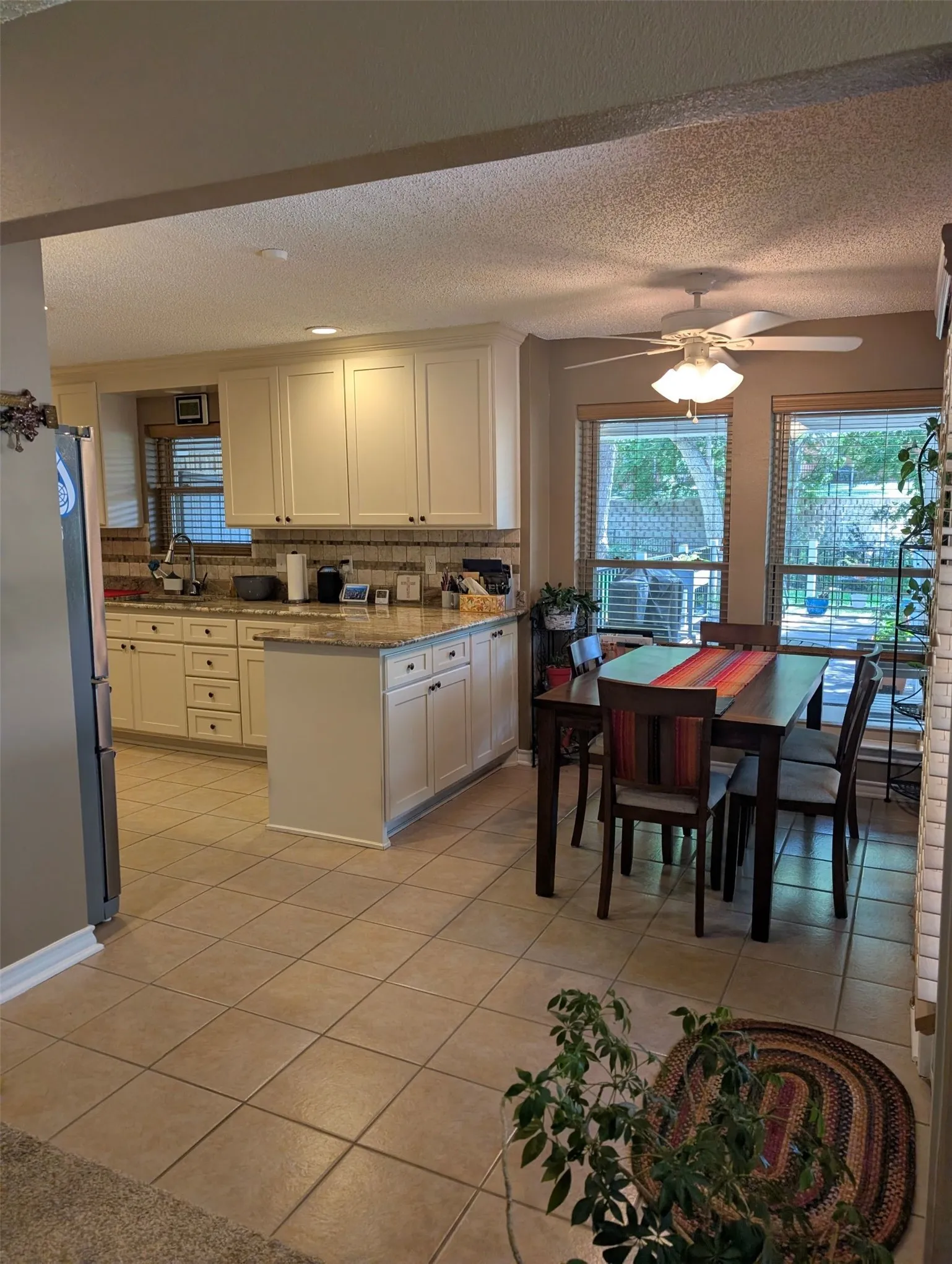 Single Family Residence For Sale in Tarrant County , 8832 Arbor Crest Court, Fort Worth, Texas 76179, 3 Bedroom, 2 Bathroom, 2 Garage spaces, 2,019 Sqft, built in 1985, mls#21354404, Real Estate Agent in Fort Worth, Homes For Sale in Tarrant county, Homes For Sale in Fort Worth, Realtor in Fort Worth Texas, Real Estate Brokerage Independent Realty Texas, Luminita Cordes Realtor