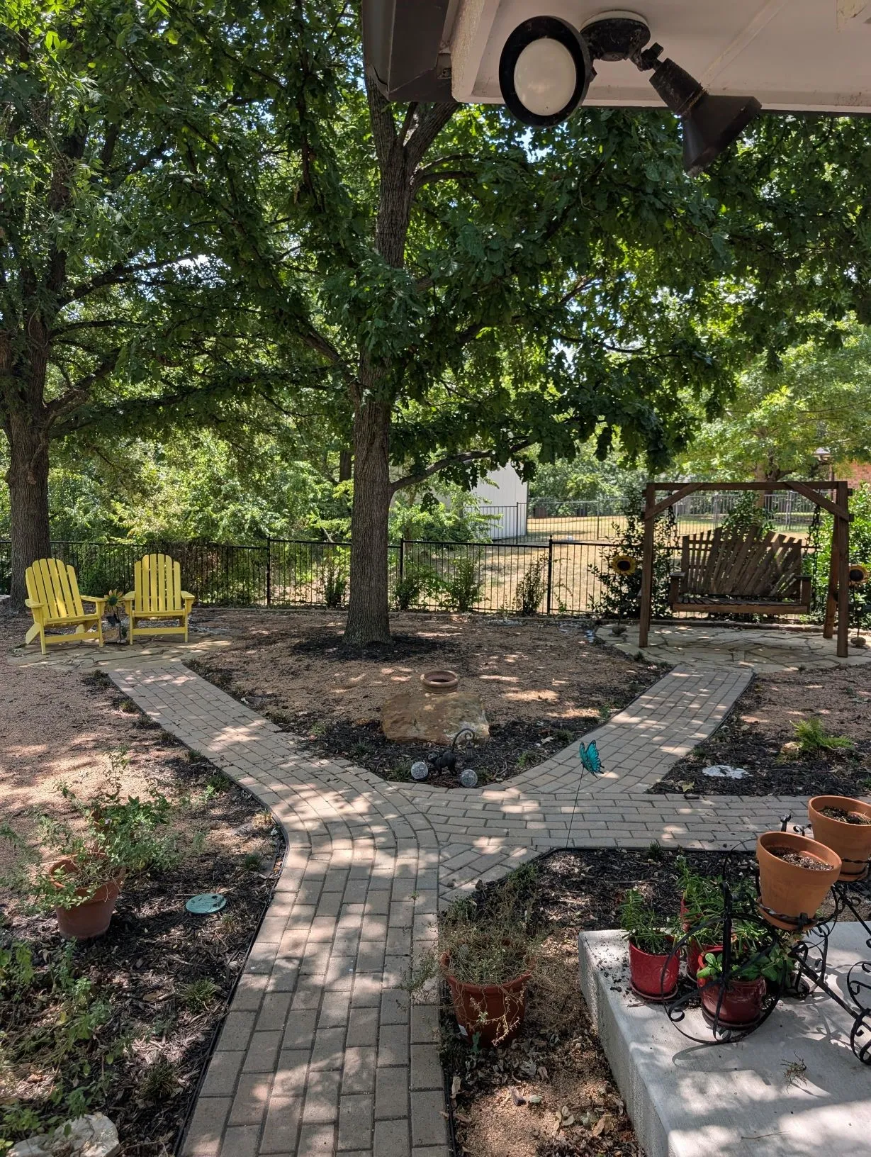 Single Family Residence For Sale in Tarrant County , 8832 Arbor Crest Court, Fort Worth, Texas 76179, 3 Bedroom, 2 Bathroom, 2 Garage spaces, 2,019 Sqft, built in 1985, mls#21354404, Real Estate Agent in Fort Worth, Homes For Sale in Tarrant county, Homes For Sale in Fort Worth, Realtor in Fort Worth Texas, Real Estate Brokerage Independent Realty Texas, Luminita Cordes Realtor