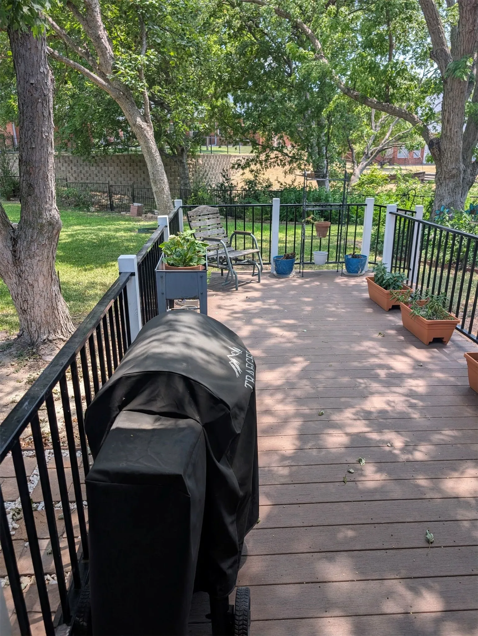 Single Family Residence For Sale in Tarrant County , 8832 Arbor Crest Court, Fort Worth, Texas 76179, 3 Bedroom, 2 Bathroom, 2 Garage spaces, 2,019 Sqft, built in 1985, mls#21354404, Real Estate Agent in Fort Worth, Homes For Sale in Tarrant county, Homes For Sale in Fort Worth, Realtor in Fort Worth Texas, Real Estate Brokerage Independent Realty Texas, Luminita Cordes Realtor