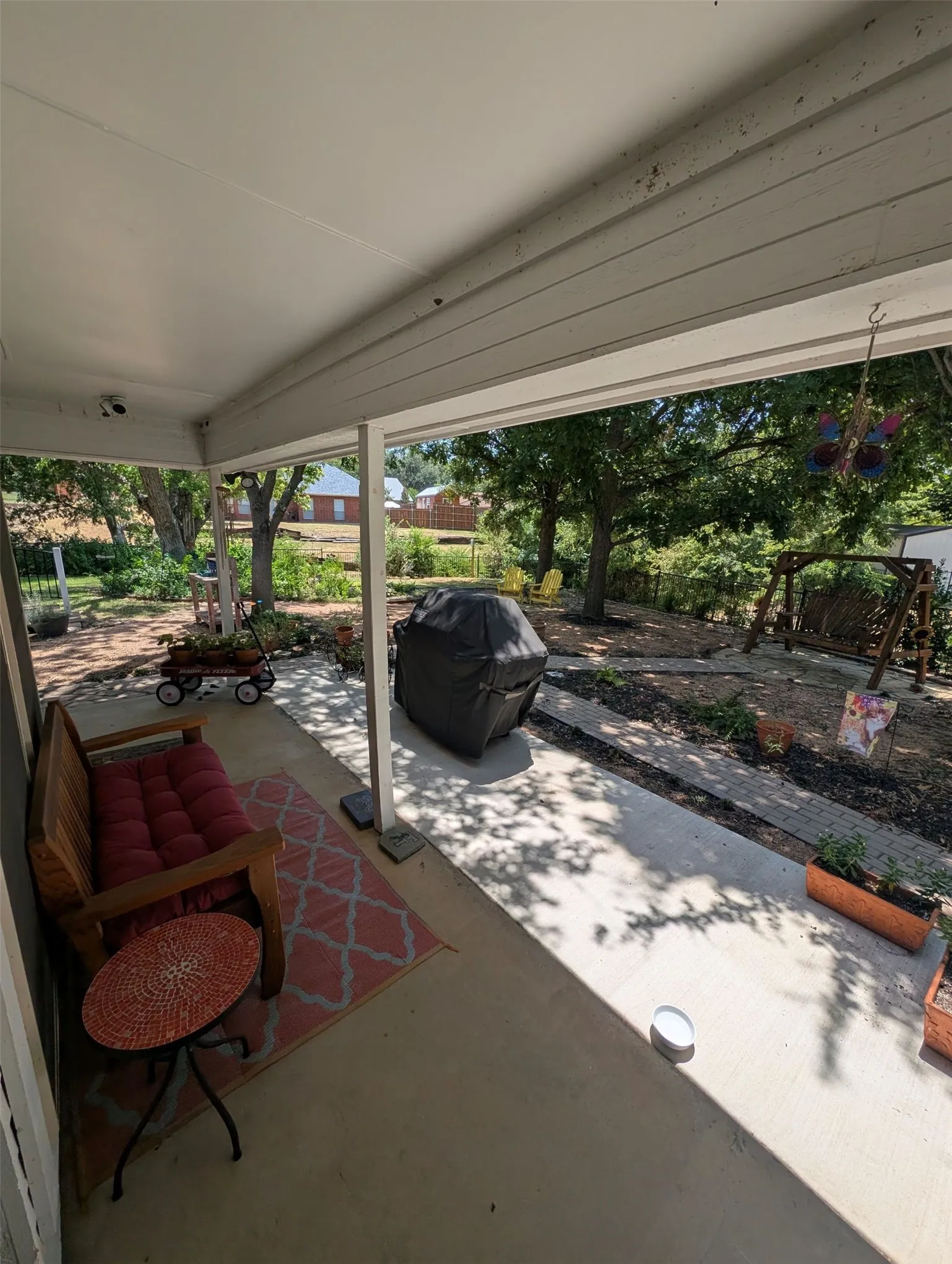 Single Family Residence For Sale in Tarrant County , 8832 Arbor Crest Court, Fort Worth, Texas 76179, 3 Bedroom, 2 Bathroom, 2 Garage spaces, 2,019 Sqft, built in 1985, mls#21354404, Real Estate Agent in Fort Worth, Homes For Sale in Tarrant county, Homes For Sale in Fort Worth, Realtor in Fort Worth Texas, Real Estate Brokerage Independent Realty Texas, Luminita Cordes Realtor