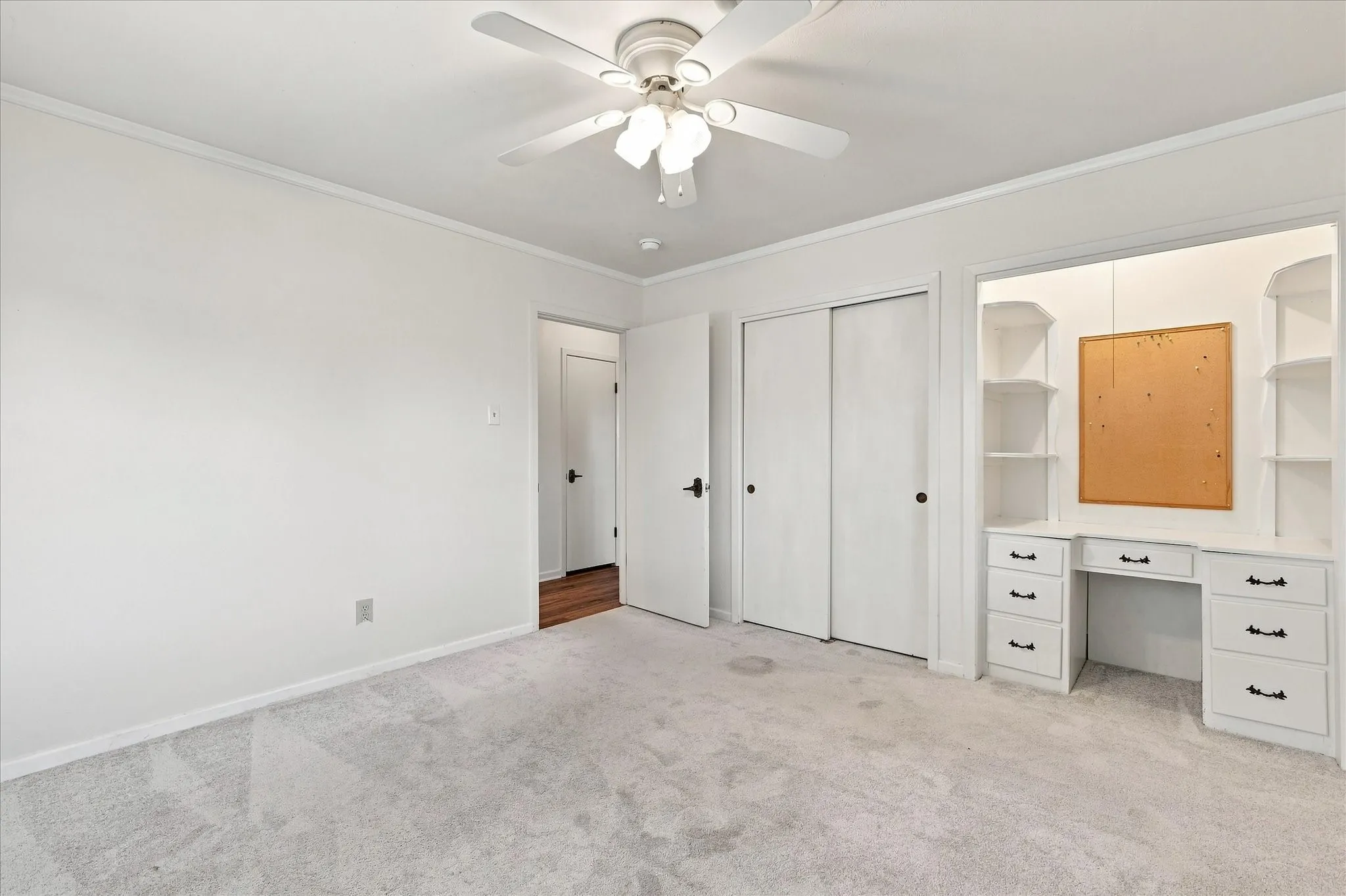 Back bedroom with built in desk!