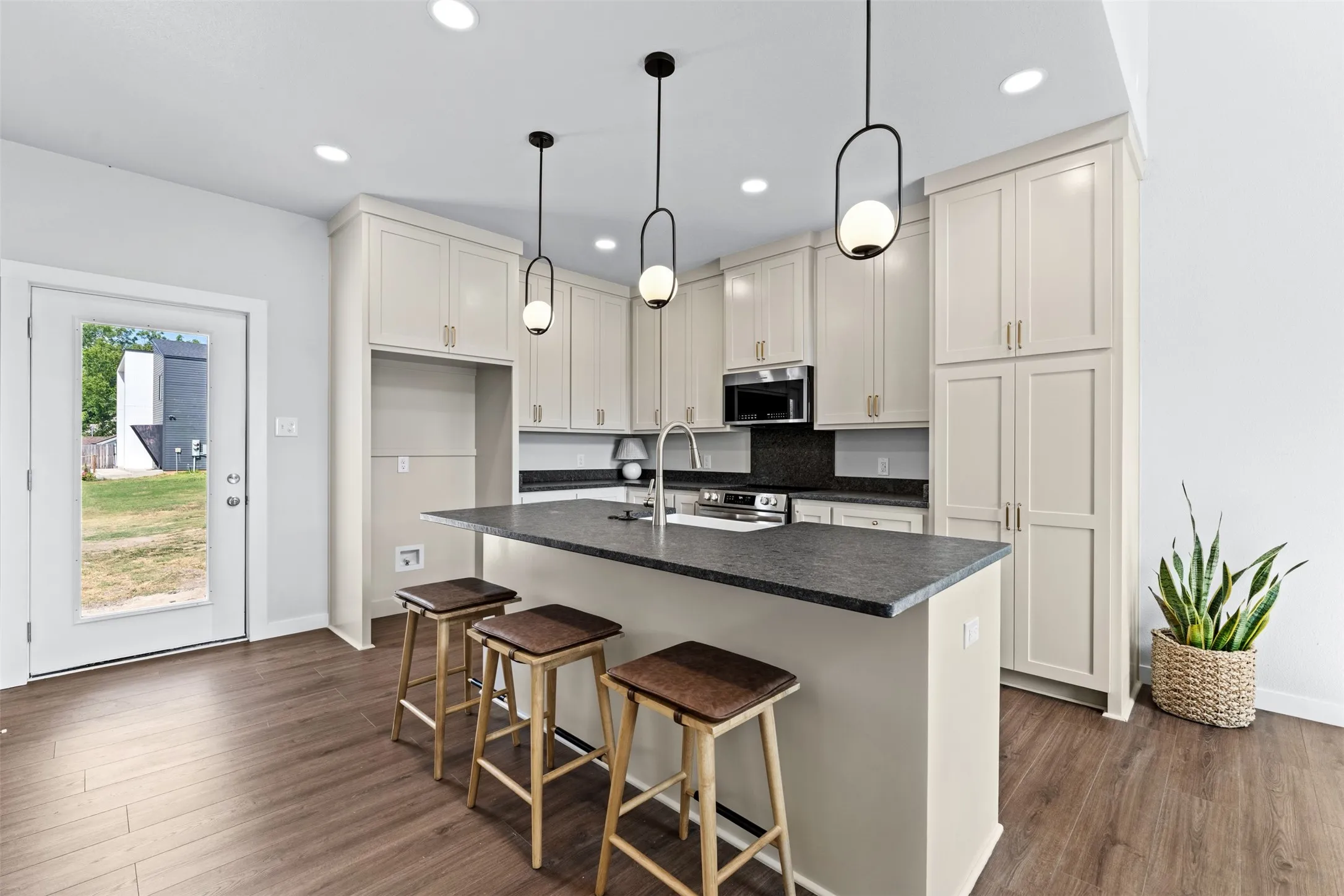 Single Family Residence For Sale in Mc Lennan County , 2400 S 12th Street, Waco, Texas 76706, 1 Bedroom, 2 Bathroom, Garage spaces, 840 Sqft, built in 2026, Price $215,000, mls#21354540, Real Estate Agent in Waco, Homes For Sale in Mc Lennan county, Homes For Sale in Waco, Realtor in Waco Texas, Real Estate Brokerage Independent Realty Texas, Luminita Cordes Realtor