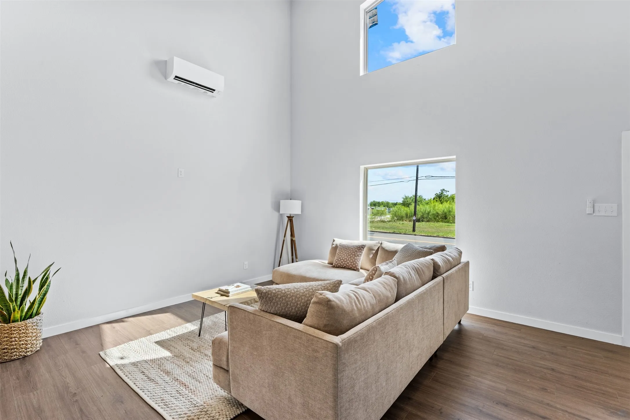 Single Family Residence For Sale in Mc Lennan County , 2400 S 12th Street, Waco, Texas 76706, 1 Bedroom, 2 Bathroom, Garage spaces, 840 Sqft, built in 2026, Price $215,000, mls#21354540, Real Estate Agent in Waco, Homes For Sale in Mc Lennan county, Homes For Sale in Waco, Realtor in Waco Texas, Real Estate Brokerage Independent Realty Texas, Luminita Cordes Realtor