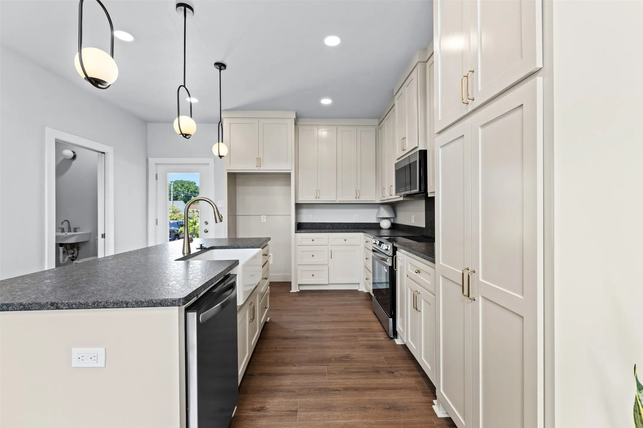 Single Family Residence For Sale in Mc Lennan County , 2400 S 12th Street, Waco, Texas 76706, 1 Bedroom, 2 Bathroom, Garage spaces, 840 Sqft, built in 2026, Price $215,000, mls#21354540, Real Estate Agent in Waco, Homes For Sale in Mc Lennan county, Homes For Sale in Waco, Realtor in Waco Texas, Real Estate Brokerage Independent Realty Texas, Luminita Cordes Realtor