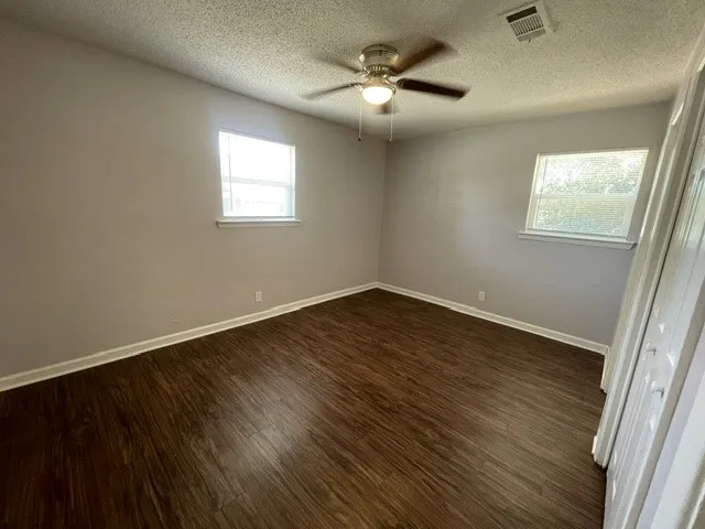 Single Family Residence For Rent in Tarrant County , 2232 Shady Brook Drive, Bedford, Texas 76021, 3 Bedroom, 2 Bathroom, 2 Garage spaces, 1,672 Sqft, built in 1964, mls#21354541, Real Estate Agent in Bedford, Homes For Rent in Tarrant county, Homes For Rent in Bedford, Realtor in Bedford Texas, Real Estate Brokerage Independent Realty Texas, Luminita Cordes Realtor