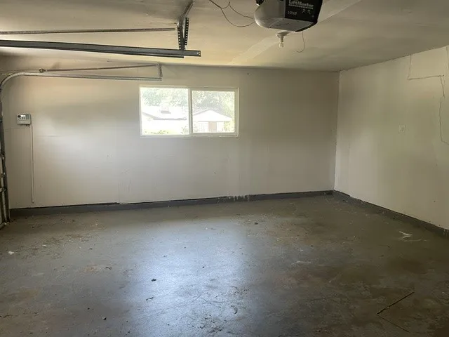 Single Family Residence For Rent in Tarrant County , 2232 Shady Brook Drive, Bedford, Texas 76021, 3 Bedroom, 2 Bathroom, 2 Garage spaces, 1,672 Sqft, built in 1964, mls#21354541, Real Estate Agent in Bedford, Homes For Rent in Tarrant county, Homes For Rent in Bedford, Realtor in Bedford Texas, Real Estate Brokerage Independent Realty Texas, Luminita Cordes Realtor
