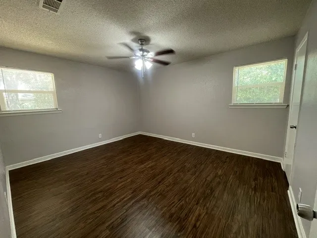 Single Family Residence For Rent in Tarrant County , 2232 Shady Brook Drive, Bedford, Texas 76021, 3 Bedroom, 2 Bathroom, 2 Garage spaces, 1,672 Sqft, built in 1964, mls#21354541, Real Estate Agent in Bedford, Homes For Rent in Tarrant county, Homes For Rent in Bedford, Realtor in Bedford Texas, Real Estate Brokerage Independent Realty Texas, Luminita Cordes Realtor