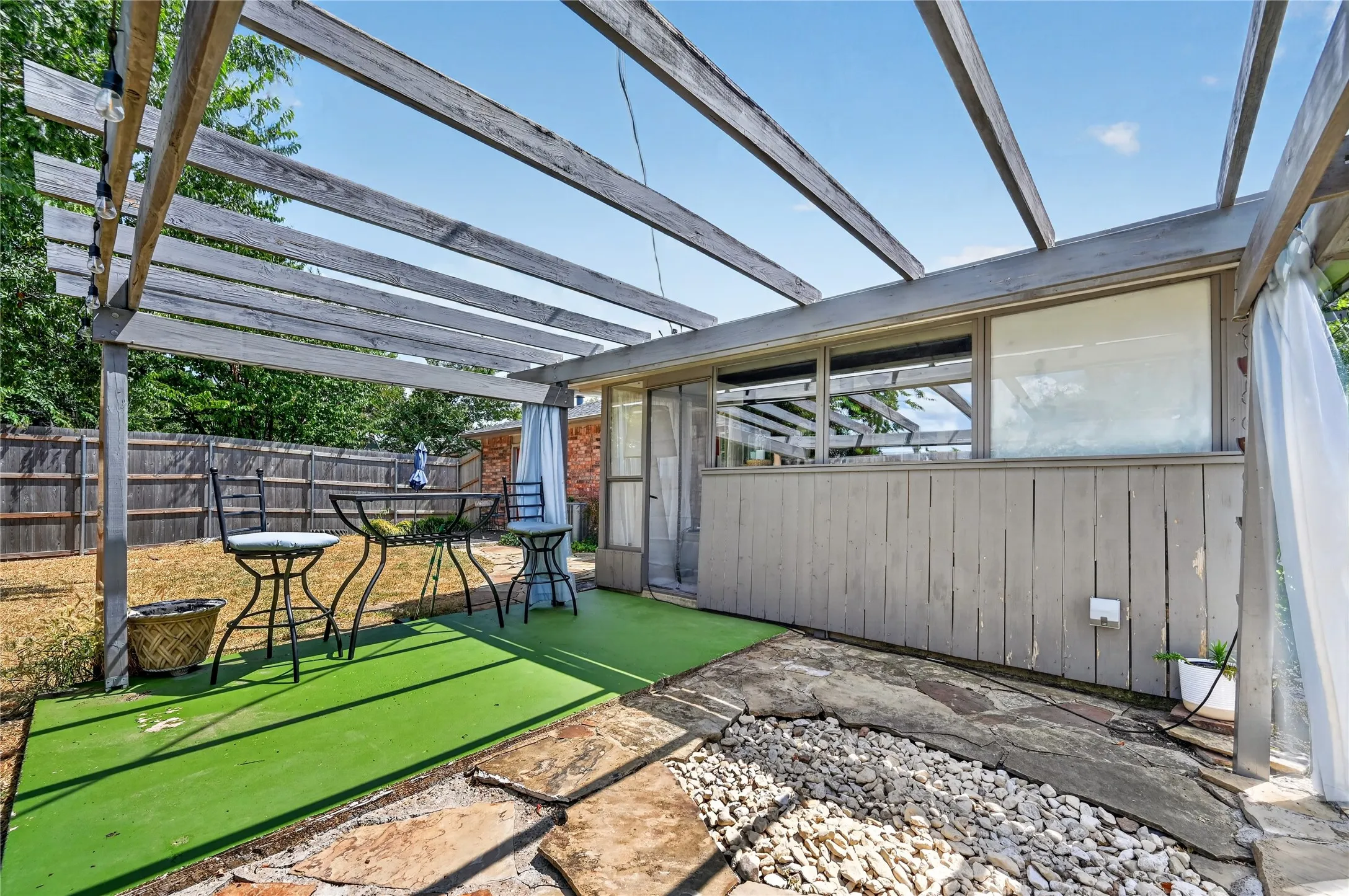Single Family Residence For Sale in Collin County , 517 Hanover Drive, Allen, Texas 75002, 3 Bedroom, 2 Bathroom, 1 Garage spaces, 1,426 Sqft, built in 1977, mls#21352466, Real Estate Agent in Allen, Homes For Sale in Collin county, Homes For Sale in Allen, Realtor in Allen Texas, Real Estate Brokerage Independent Realty Texas, Luminita Cordes Realtor