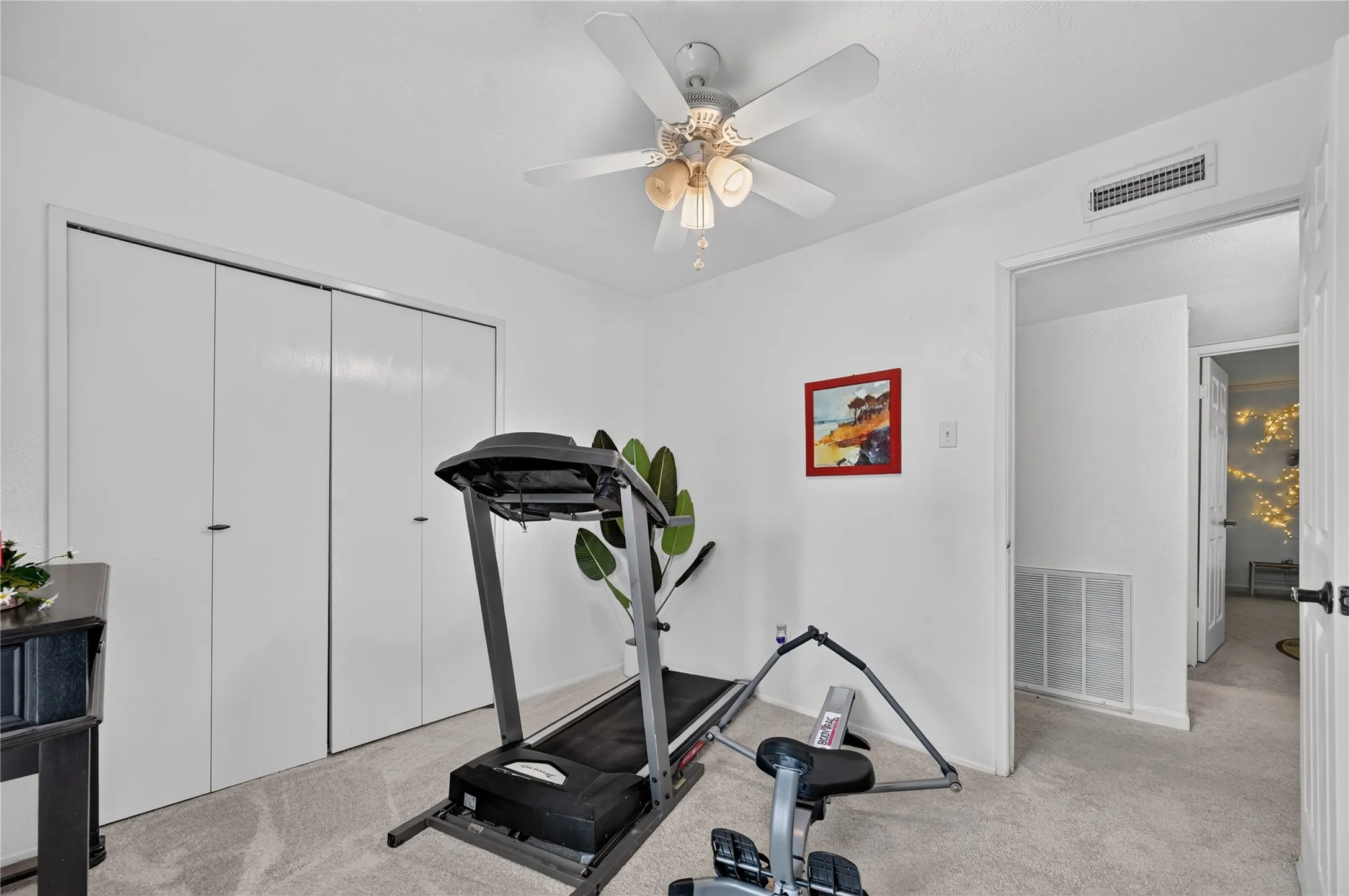 Single Family Residence For Sale in Collin County , 517 Hanover Drive, Allen, Texas 75002, 3 Bedroom, 2 Bathroom, 1 Garage spaces, 1,426 Sqft, built in 1977, mls#21352466, Real Estate Agent in Allen, Homes For Sale in Collin county, Homes For Sale in Allen, Realtor in Allen Texas, Real Estate Brokerage Independent Realty Texas, Luminita Cordes Realtor
