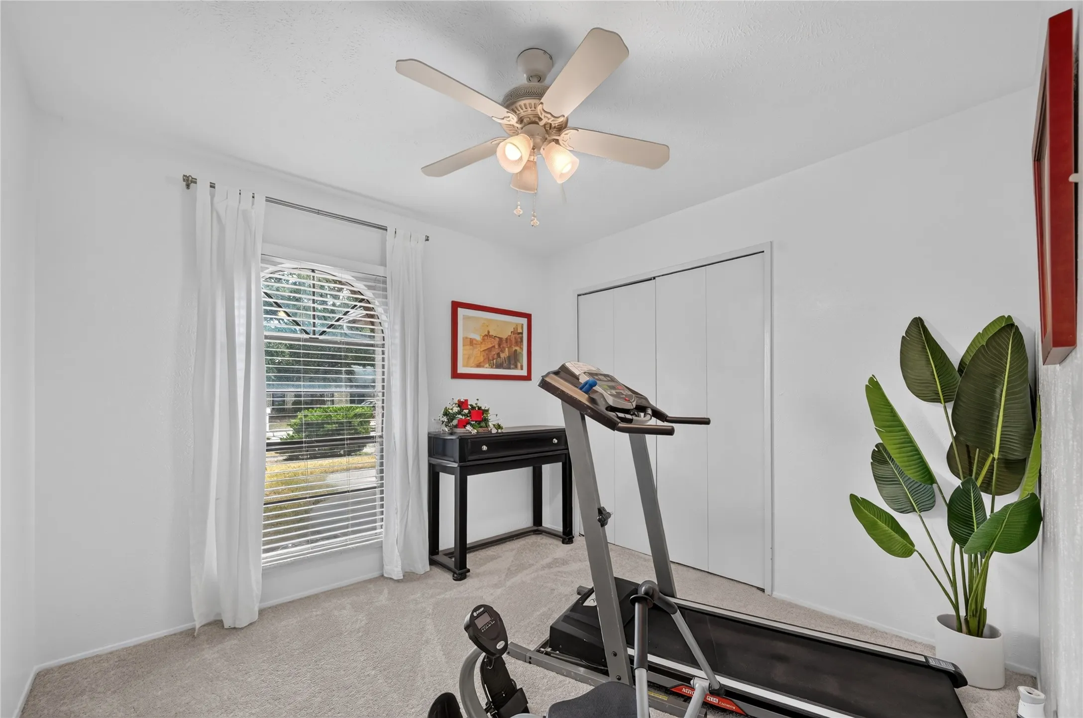 Single Family Residence For Sale in Collin County , 517 Hanover Drive, Allen, Texas 75002, 3 Bedroom, 2 Bathroom, 1 Garage spaces, 1,426 Sqft, built in 1977, mls#21352466, Real Estate Agent in Allen, Homes For Sale in Collin county, Homes For Sale in Allen, Realtor in Allen Texas, Real Estate Brokerage Independent Realty Texas, Luminita Cordes Realtor