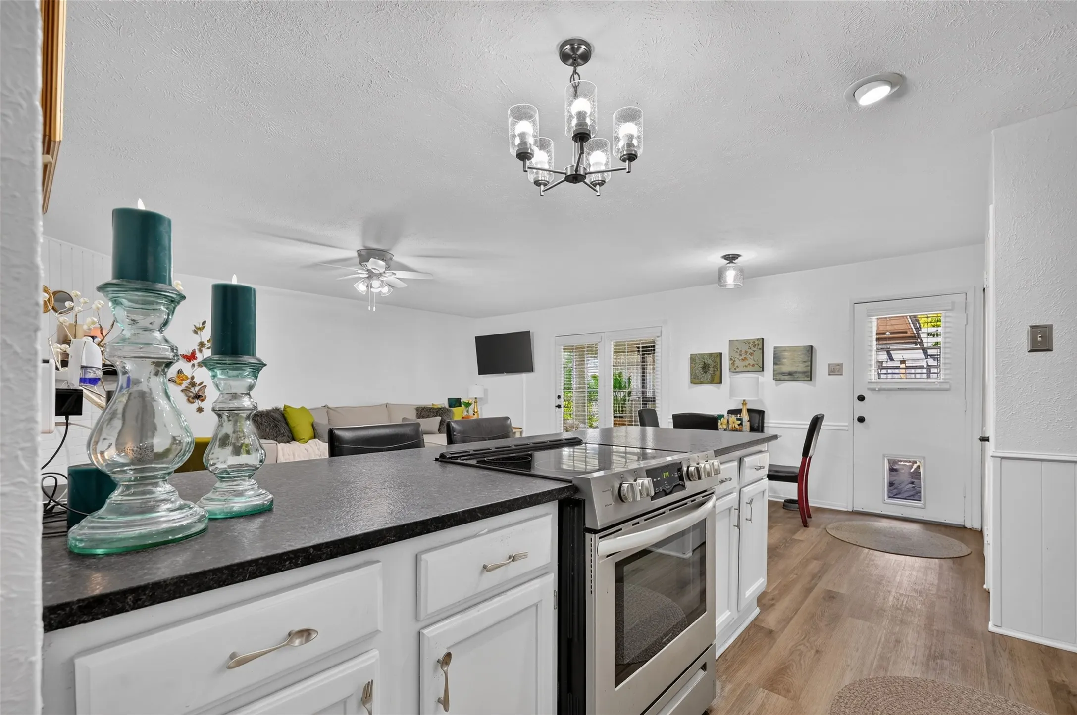Single Family Residence For Sale in Collin County , 517 Hanover Drive, Allen, Texas 75002, 3 Bedroom, 2 Bathroom, 1 Garage spaces, 1,426 Sqft, built in 1977, mls#21352466, Real Estate Agent in Allen, Homes For Sale in Collin county, Homes For Sale in Allen, Realtor in Allen Texas, Real Estate Brokerage Independent Realty Texas, Luminita Cordes Realtor
