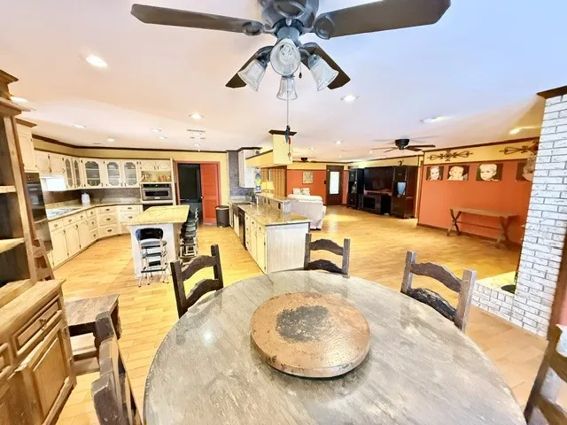 Single Family Residence For Sale in Henderson County , 1608 FM 1616, Athens, Texas 75751, 3 Bedroom, 3 Bathroom, Garage spaces, 3,345 Sqft, built in 1971, mls#21354544, Real Estate Agent in Athens, Homes For Sale in Henderson county, Homes For Sale in Athens, Realtor in Athens Texas, Real Estate Brokerage Independent Realty Texas, Luminita Cordes Realtor