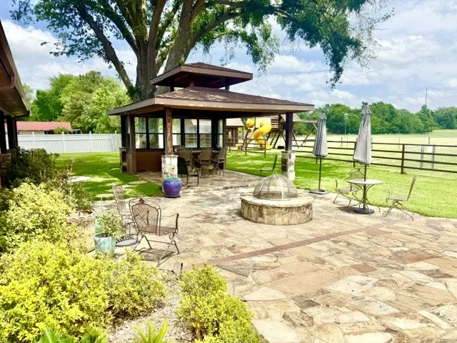 Single Family Residence For Sale in Henderson County , 1608 FM 1616, Athens, Texas 75751, 3 Bedroom, 3 Bathroom, Garage spaces, 3,345 Sqft, built in 1971, mls#21354544, Real Estate Agent in Athens, Homes For Sale in Henderson county, Homes For Sale in Athens, Realtor in Athens Texas, Real Estate Brokerage Independent Realty Texas, Luminita Cordes Realtor