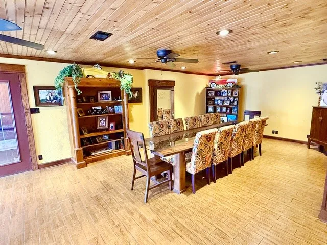 Single Family Residence For Sale in Henderson County , 1608 FM 1616, Athens, Texas 75751, 3 Bedroom, 3 Bathroom, Garage spaces, 3,345 Sqft, built in 1971, mls#21354544, Real Estate Agent in Athens, Homes For Sale in Henderson county, Homes For Sale in Athens, Realtor in Athens Texas, Real Estate Brokerage Independent Realty Texas, Luminita Cordes Realtor
