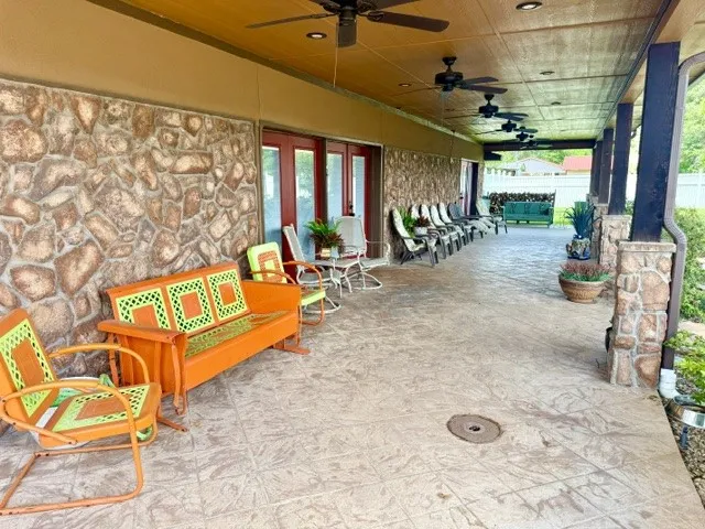 Single Family Residence For Sale in Henderson County , 1608 FM 1616, Athens, Texas 75751, 3 Bedroom, 3 Bathroom, Garage spaces, 3,345 Sqft, built in 1971, mls#21354544, Real Estate Agent in Athens, Homes For Sale in Henderson county, Homes For Sale in Athens, Realtor in Athens Texas, Real Estate Brokerage Independent Realty Texas, Luminita Cordes Realtor