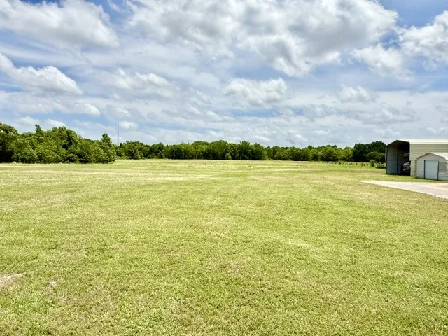 Single Family Residence For Sale in Henderson County , 1608 FM 1616, Athens, Texas 75751, 3 Bedroom, 3 Bathroom, Garage spaces, 3,345 Sqft, built in 1971, mls#21354544, Real Estate Agent in Athens, Homes For Sale in Henderson county, Homes For Sale in Athens, Realtor in Athens Texas, Real Estate Brokerage Independent Realty Texas, Luminita Cordes Realtor