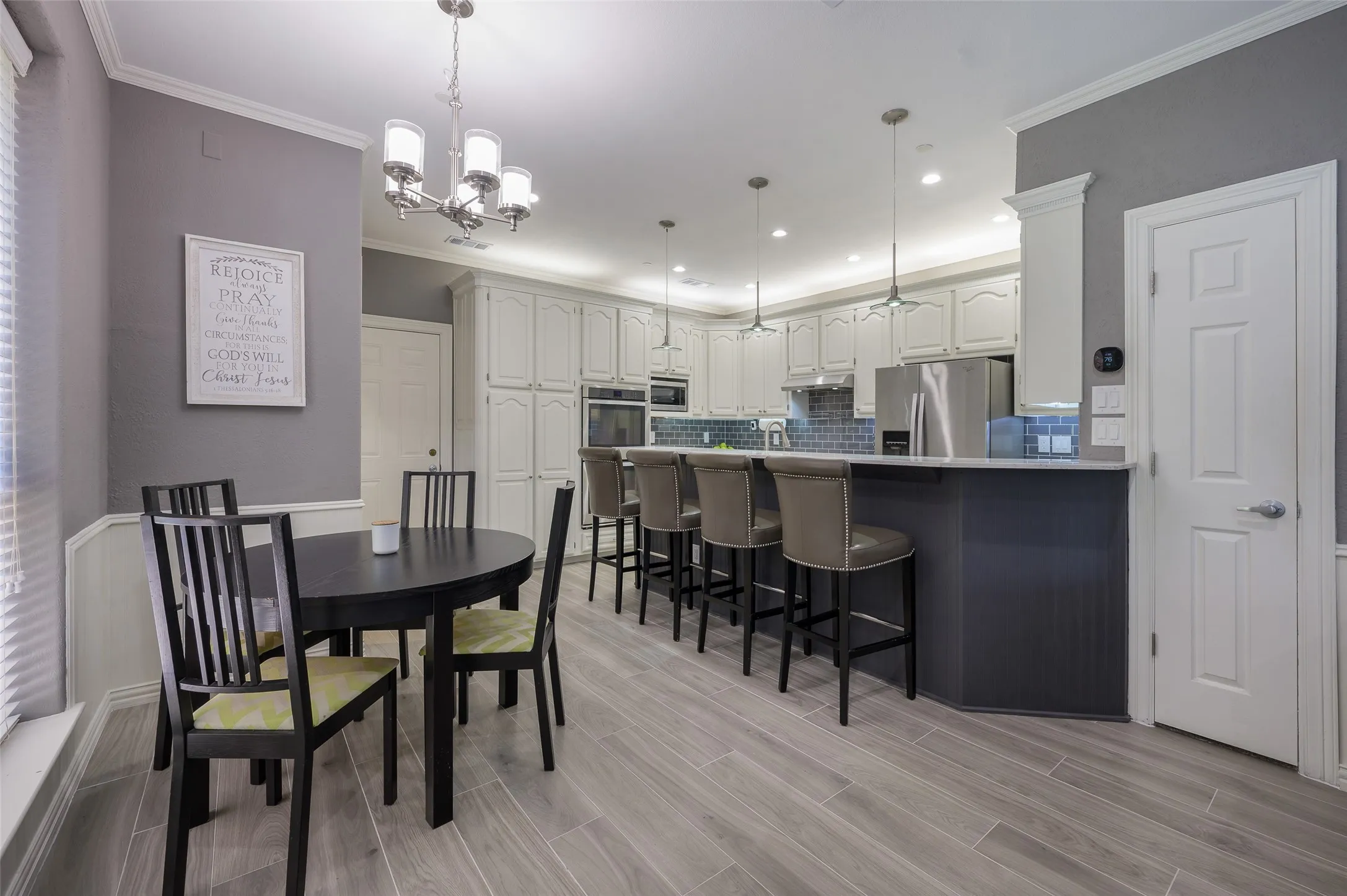 Breakfast nook