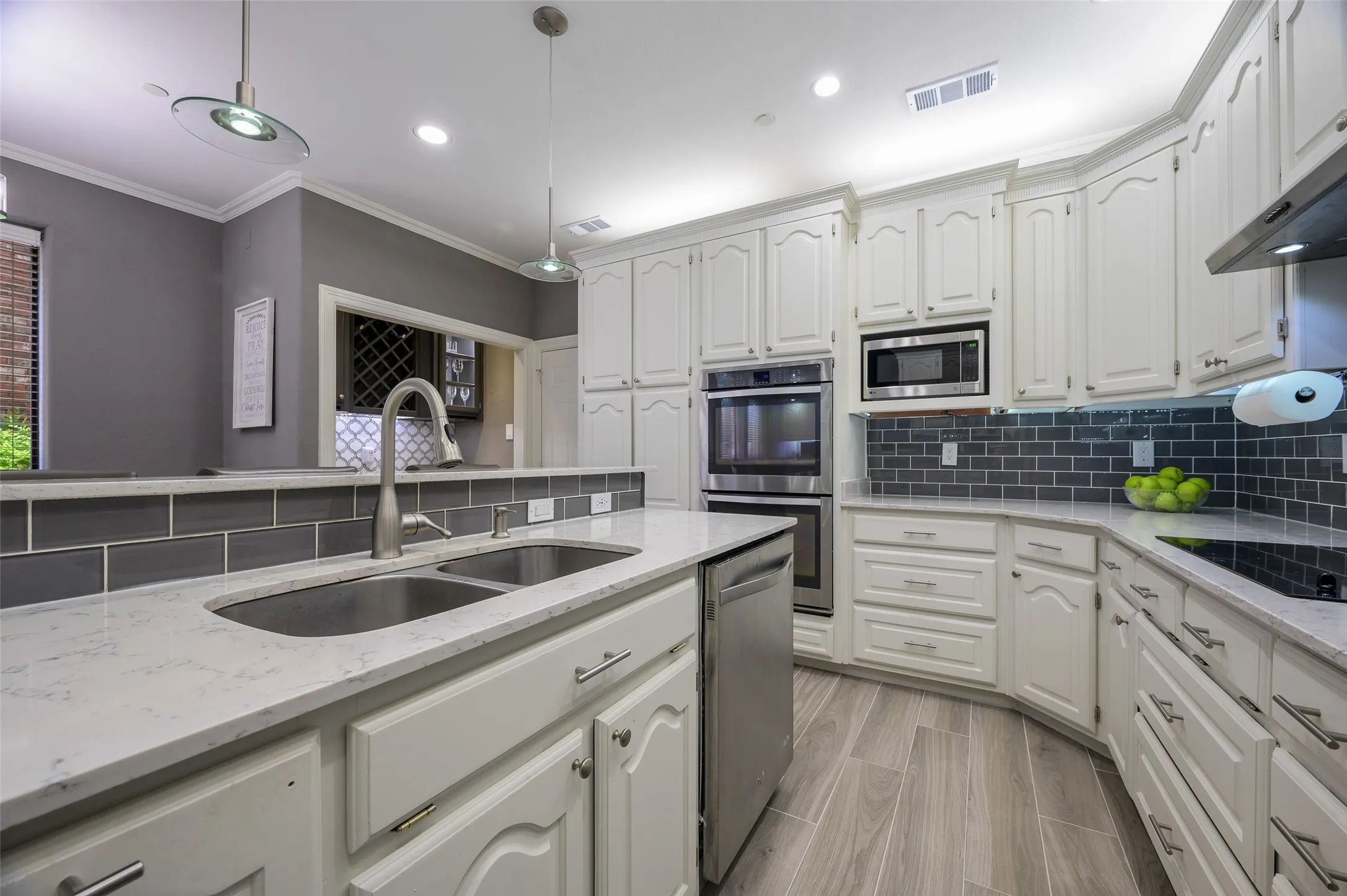 Spacious kitchen