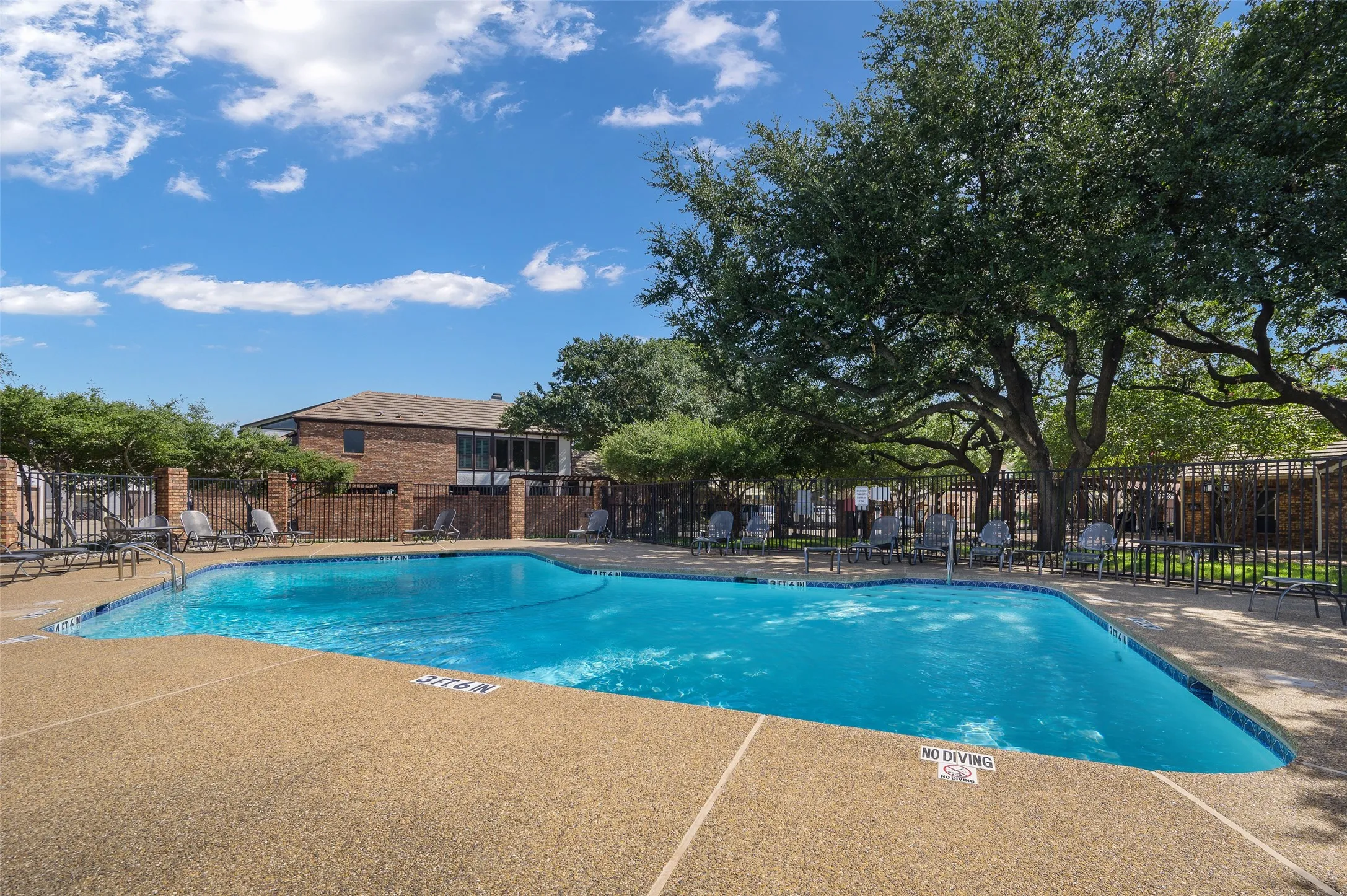 Community pool