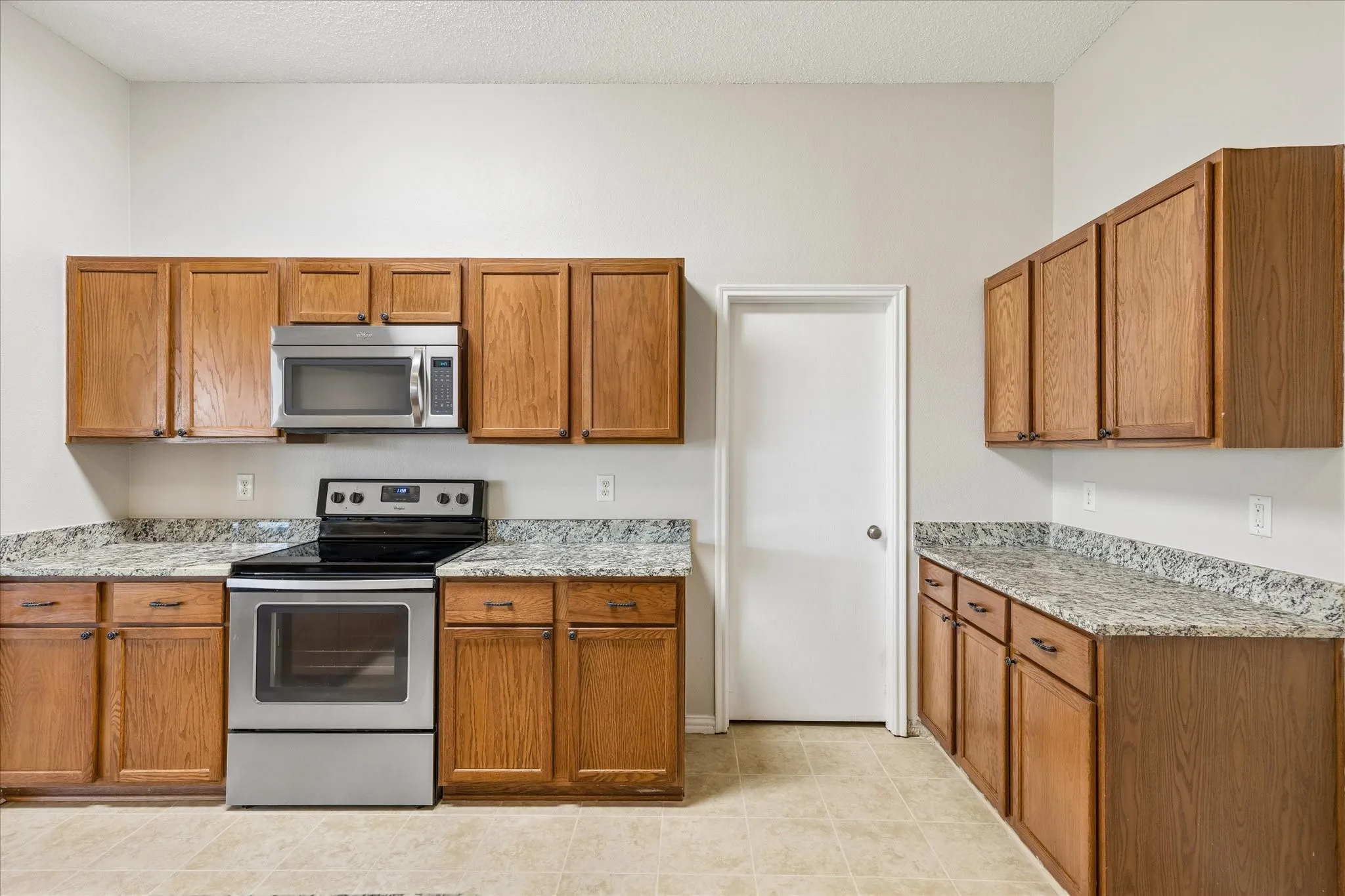 Single Family Residence For Sale in Tarrant County , 13220 Ridgepointe, Fort Worth, Texas 76244, 3 Bedroom, 2 Bathroom, 2 Garage spaces, 1,784 Sqft, built in 2002, mls#21353705, Real Estate Agent in Fort Worth, Homes For Sale in Tarrant county, Homes For Sale in Fort Worth, Realtor in Fort Worth Texas, Real Estate Brokerage Independent Realty Texas, Luminita Cordes Realtor