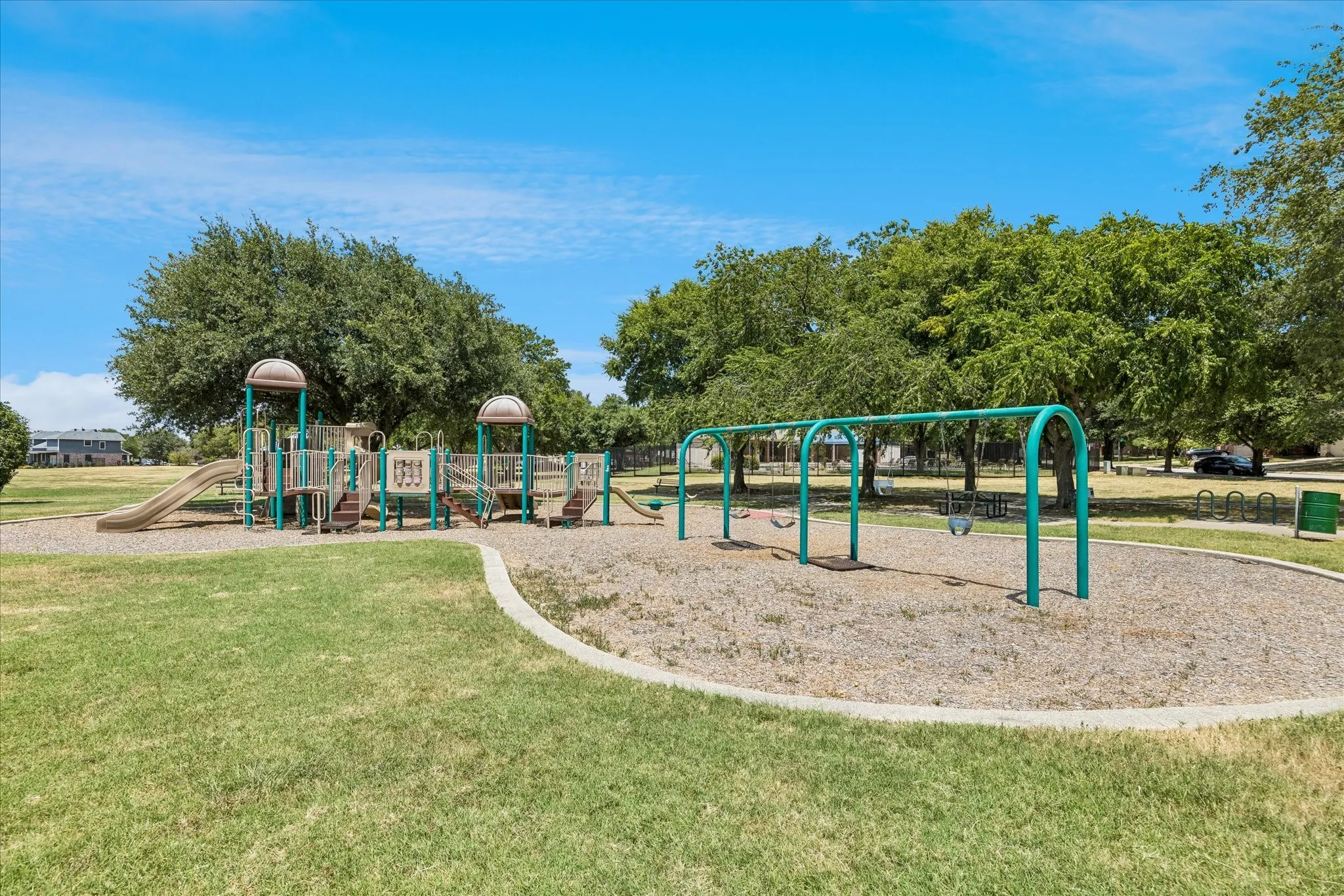 Single Family Residence For Sale in Tarrant County , 13220 Ridgepointe, Fort Worth, Texas 76244, 3 Bedroom, 2 Bathroom, 2 Garage spaces, 1,784 Sqft, built in 2002, mls#21353705, Real Estate Agent in Fort Worth, Homes For Sale in Tarrant county, Homes For Sale in Fort Worth, Realtor in Fort Worth Texas, Real Estate Brokerage Independent Realty Texas, Luminita Cordes Realtor