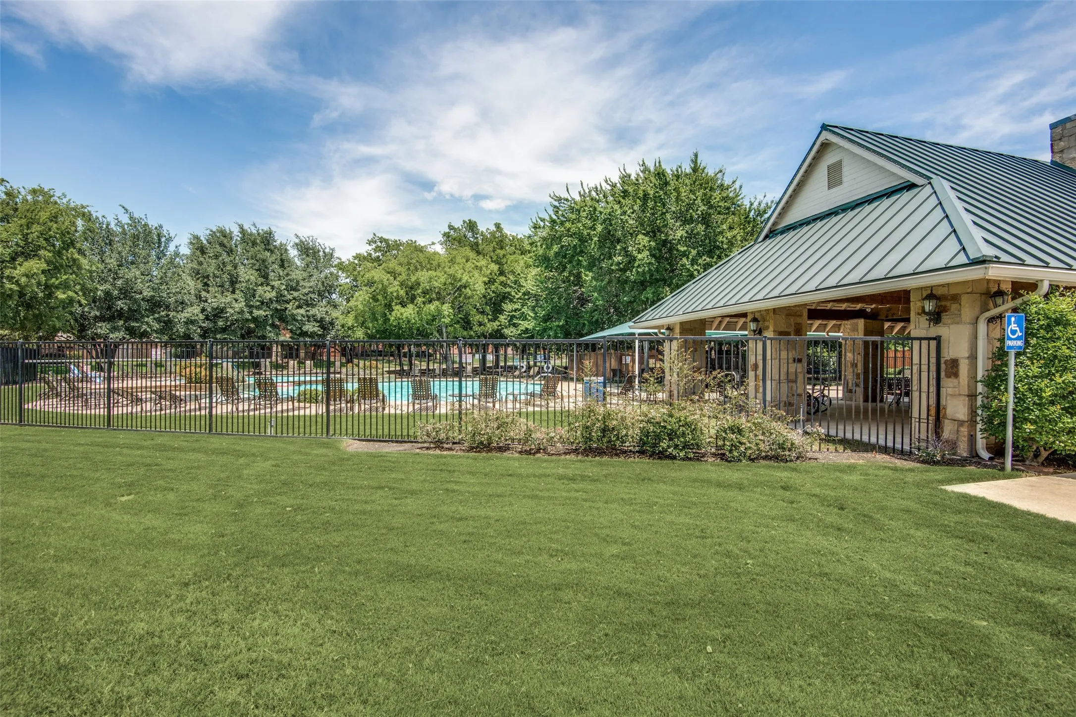 Single Family Residence For Sale in Collin County , 3004 Austin Drive, Plano, Texas 75025, 5 Bedroom, 4 Bathroom, 2 Garage spaces, 3,306 Sqft, built in 1999, mls#21354533, Real Estate Agent in Plano, Homes For Sale in Collin county, Homes For Sale in Plano, Realtor in Plano Texas, Real Estate Brokerage Independent Realty Texas, Luminita Cordes Realtor