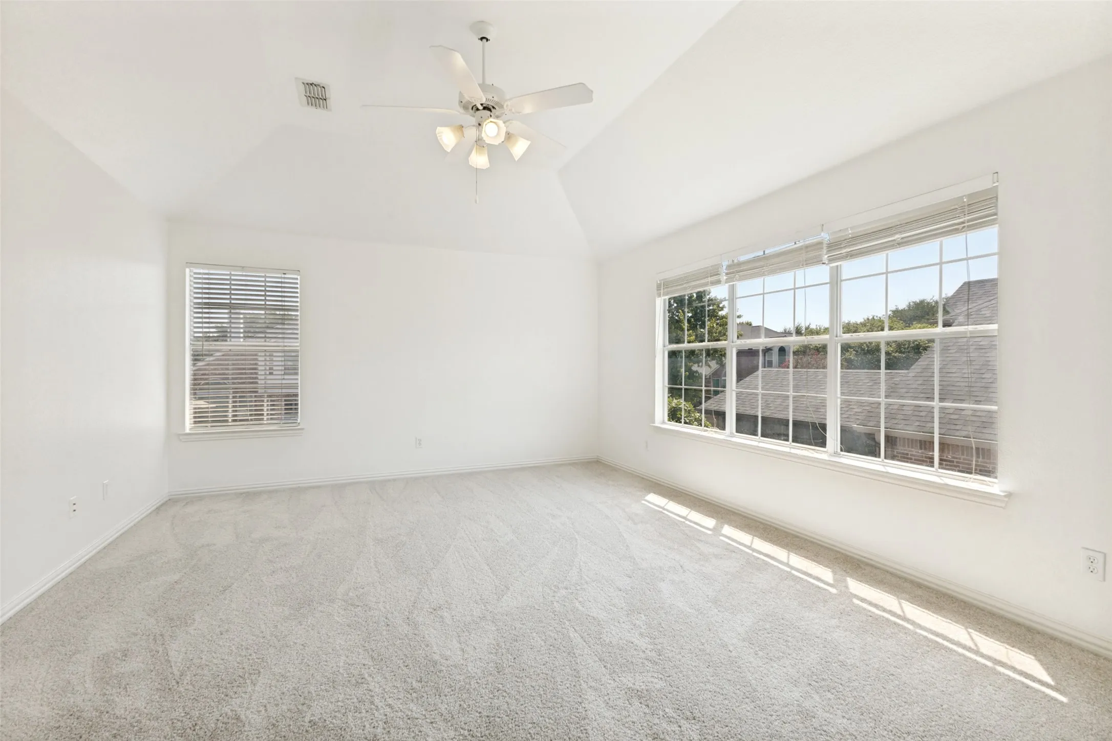 Single Family Residence For Sale in Collin County , 3004 Austin Drive, Plano, Texas 75025, 5 Bedroom, 4 Bathroom, 2 Garage spaces, 3,306 Sqft, built in 1999, mls#21354533, Real Estate Agent in Plano, Homes For Sale in Collin county, Homes For Sale in Plano, Realtor in Plano Texas, Real Estate Brokerage Independent Realty Texas, Luminita Cordes Realtor