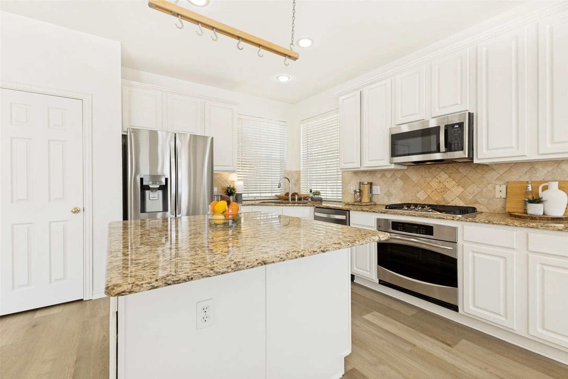 Single Family Residence For Sale in Collin County , 3004 Austin Drive, Plano, Texas 75025, 5 Bedroom, 4 Bathroom, 2 Garage spaces, 3,306 Sqft, built in 1999, mls#21354533, Real Estate Agent in Plano, Homes For Sale in Collin county, Homes For Sale in Plano, Realtor in Plano Texas, Real Estate Brokerage Independent Realty Texas, Luminita Cordes Realtor