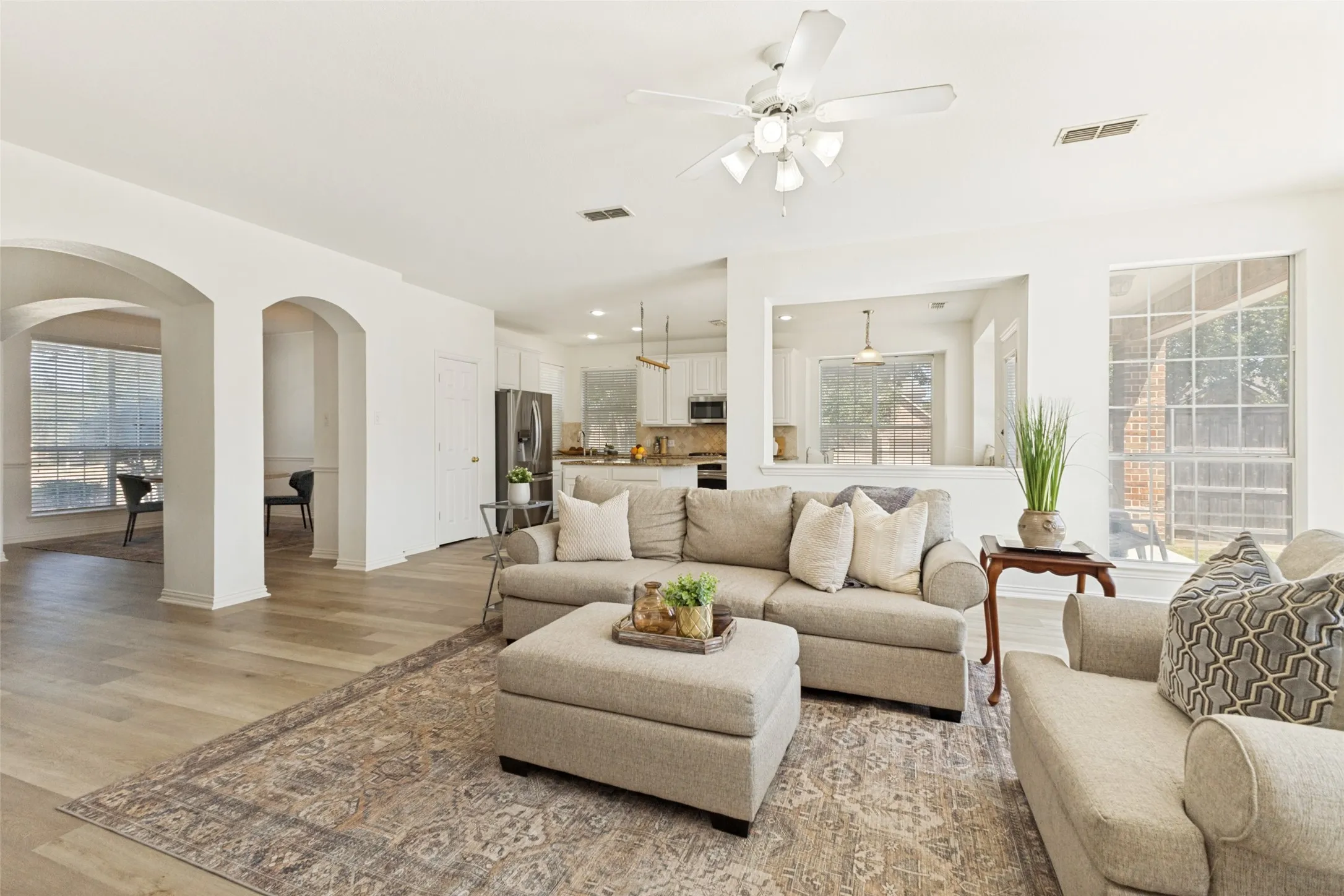 Single Family Residence For Sale in Collin County , 3004 Austin Drive, Plano, Texas 75025, 5 Bedroom, 4 Bathroom, 2 Garage spaces, 3,306 Sqft, built in 1999, mls#21354533, Real Estate Agent in Plano, Homes For Sale in Collin county, Homes For Sale in Plano, Realtor in Plano Texas, Real Estate Brokerage Independent Realty Texas, Luminita Cordes Realtor